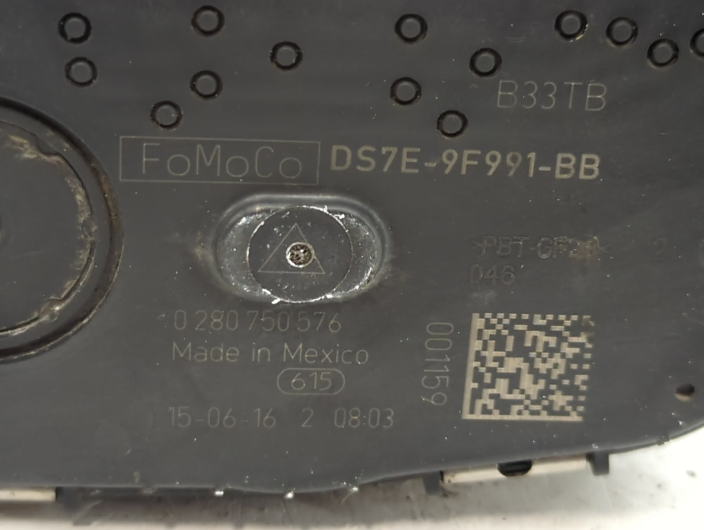 2015-2018 Ford Edge Throttle Body P/N:DS7E-9F991-BB Fits Fits 2014 2015 2016 2017 2018 2019 2020 2021 2022 OEM Used Auto Par