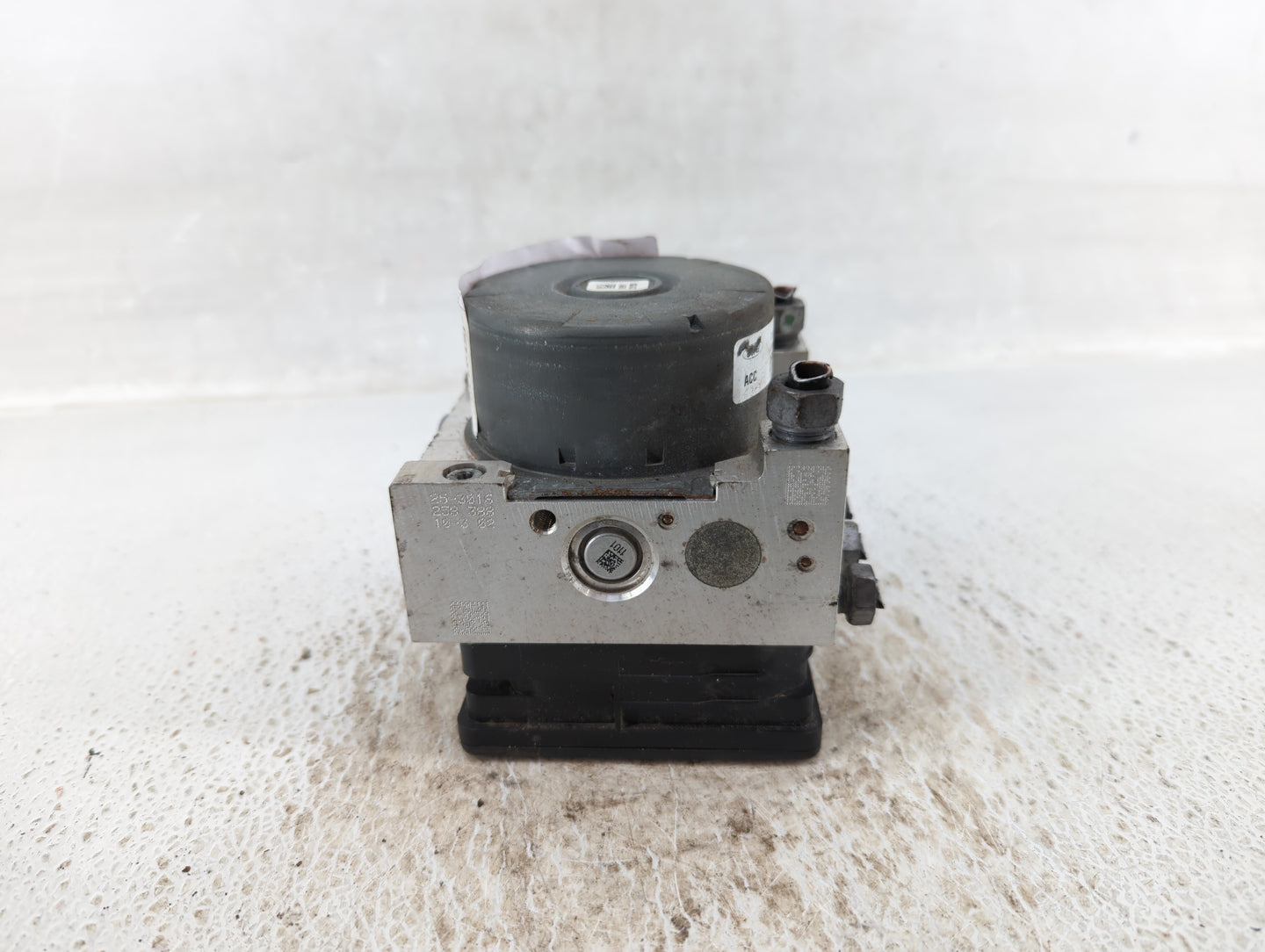 2015-2018 Ford Edge ABS Pump Control Module Replacement P/N:F2GC-2C405-AG Fits Fits 2015 2016 2017 2018 OEM Used Auto Parts 