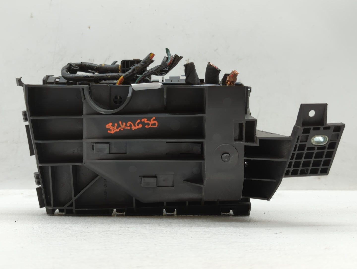 2015 Ford Edge Fusebox Fuse Box Panel Relay Module P/N:22760635-01 Fits OEM Used Auto Parts - Oemusedautoparts1.com