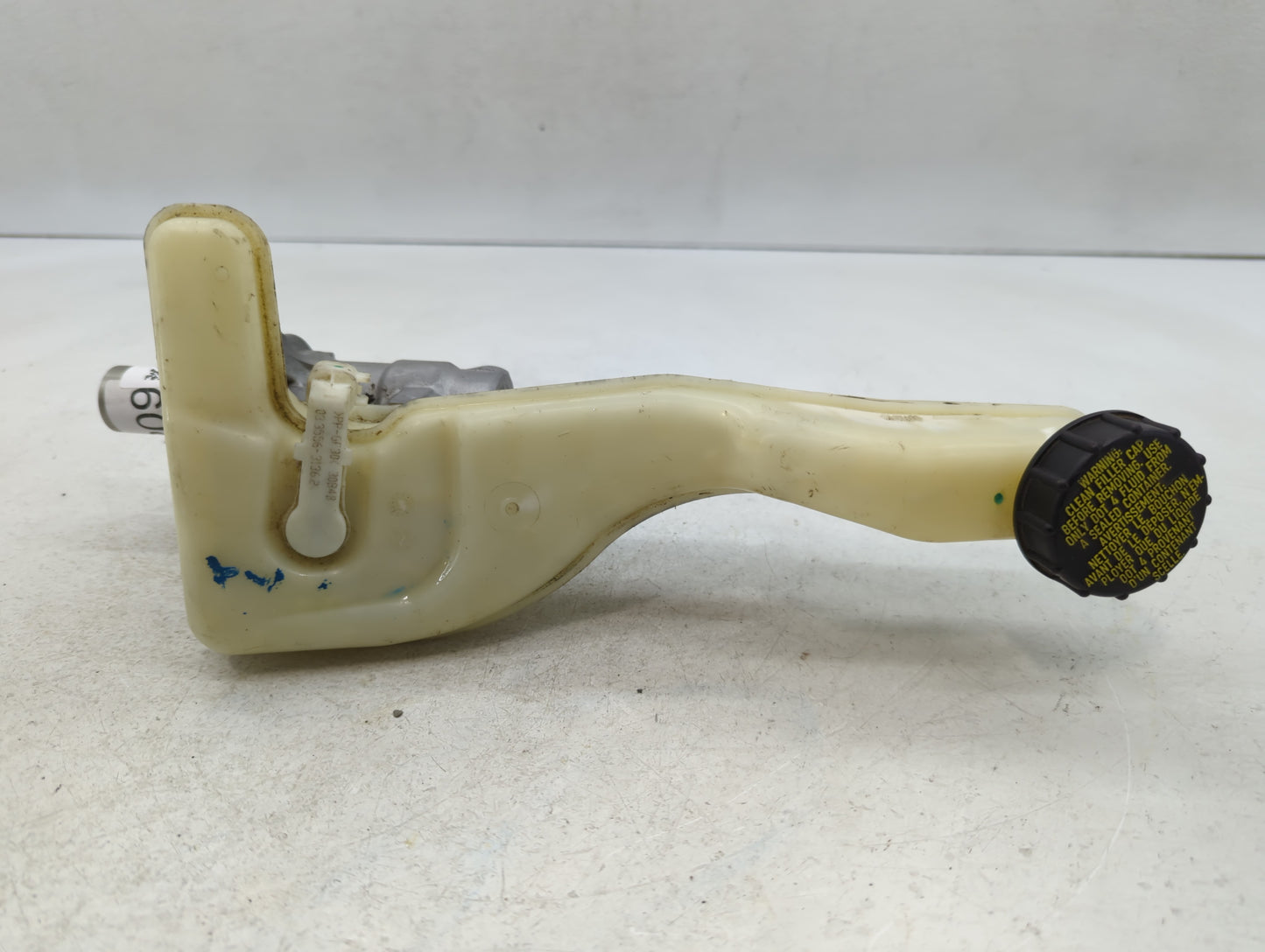 2015-2020 Ford Edge Brake Master Cylinder - Oemusedautoparts1.com