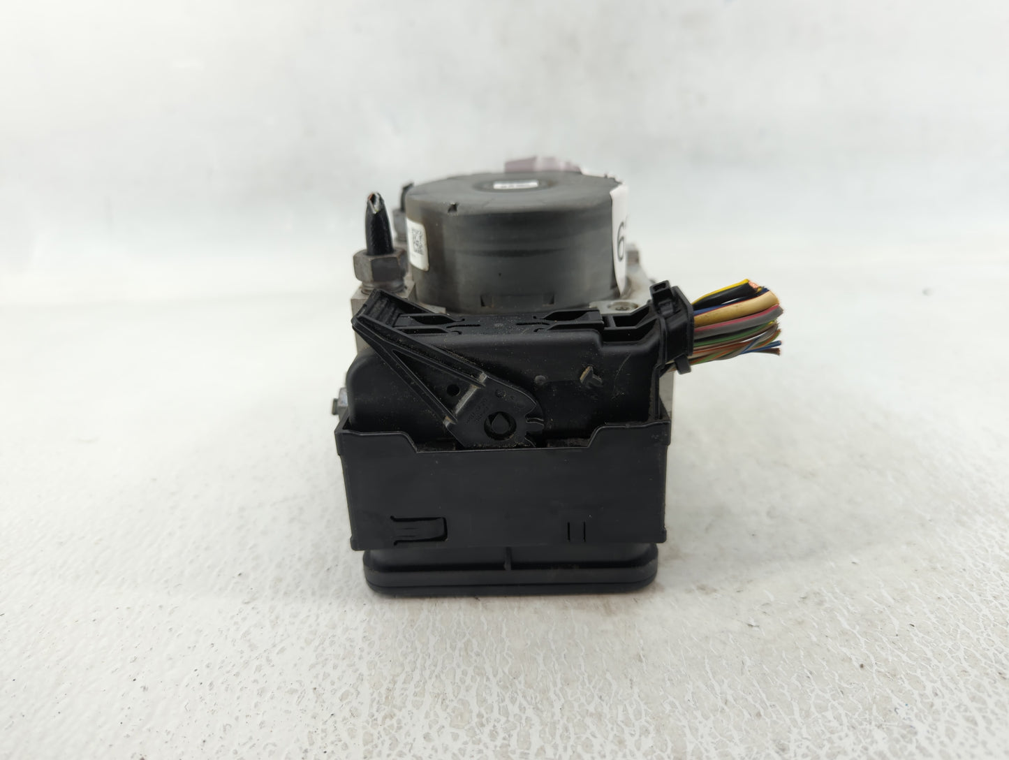 2015-2018 Ford Edge ABS Pump Control Module Replacement P/N:F2GC-2C405-AF Fits Fits 2015 2016 2017 2018 OEM Used Auto Parts 