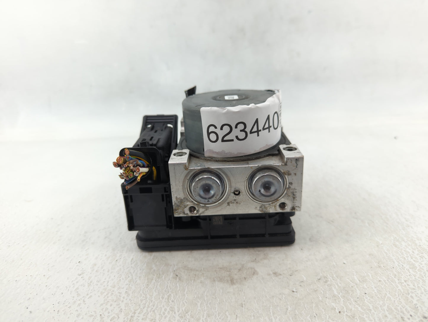 2015-2018 Ford Edge ABS Pump Control Module Replacement P/N:F2GC-2C405-AF Fits Fits 2015 2016 2017 2018 OEM Used Auto Parts 