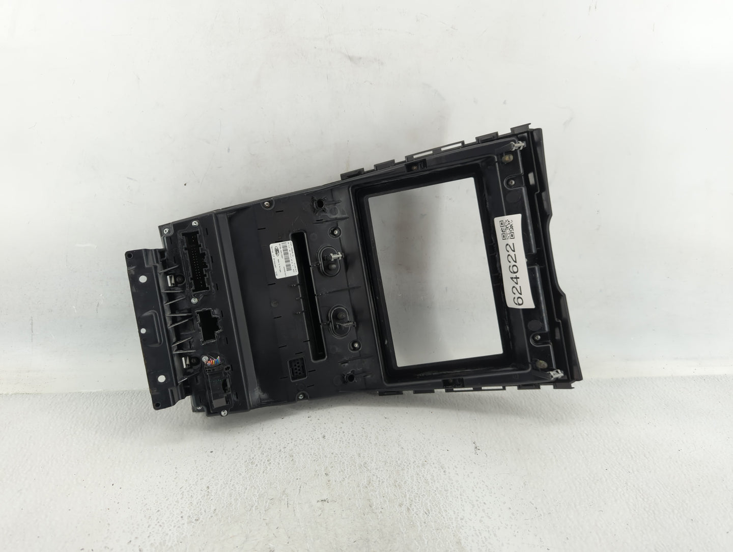 2015-2018 Ford Edge Radio Control Panel - Oemusedautoparts1.com
