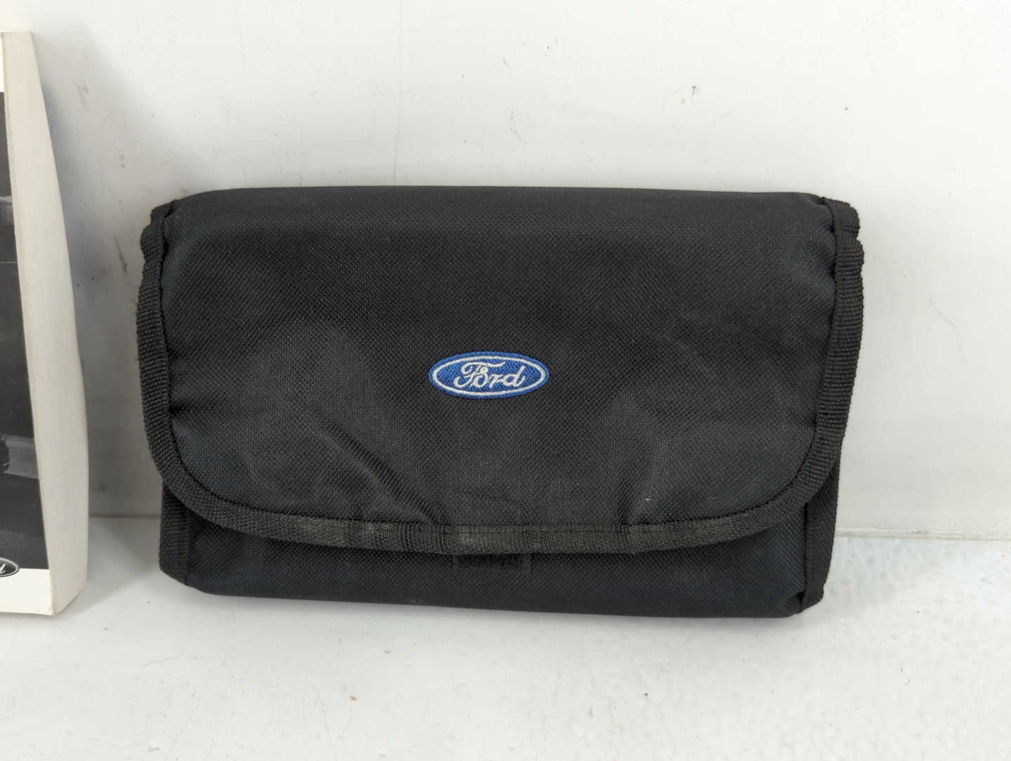 2015 Ford Edge Owners Manual Book Guide P/N:FT4J 19A321 AB OEM Used Auto Parts - Oemusedautoparts1.com