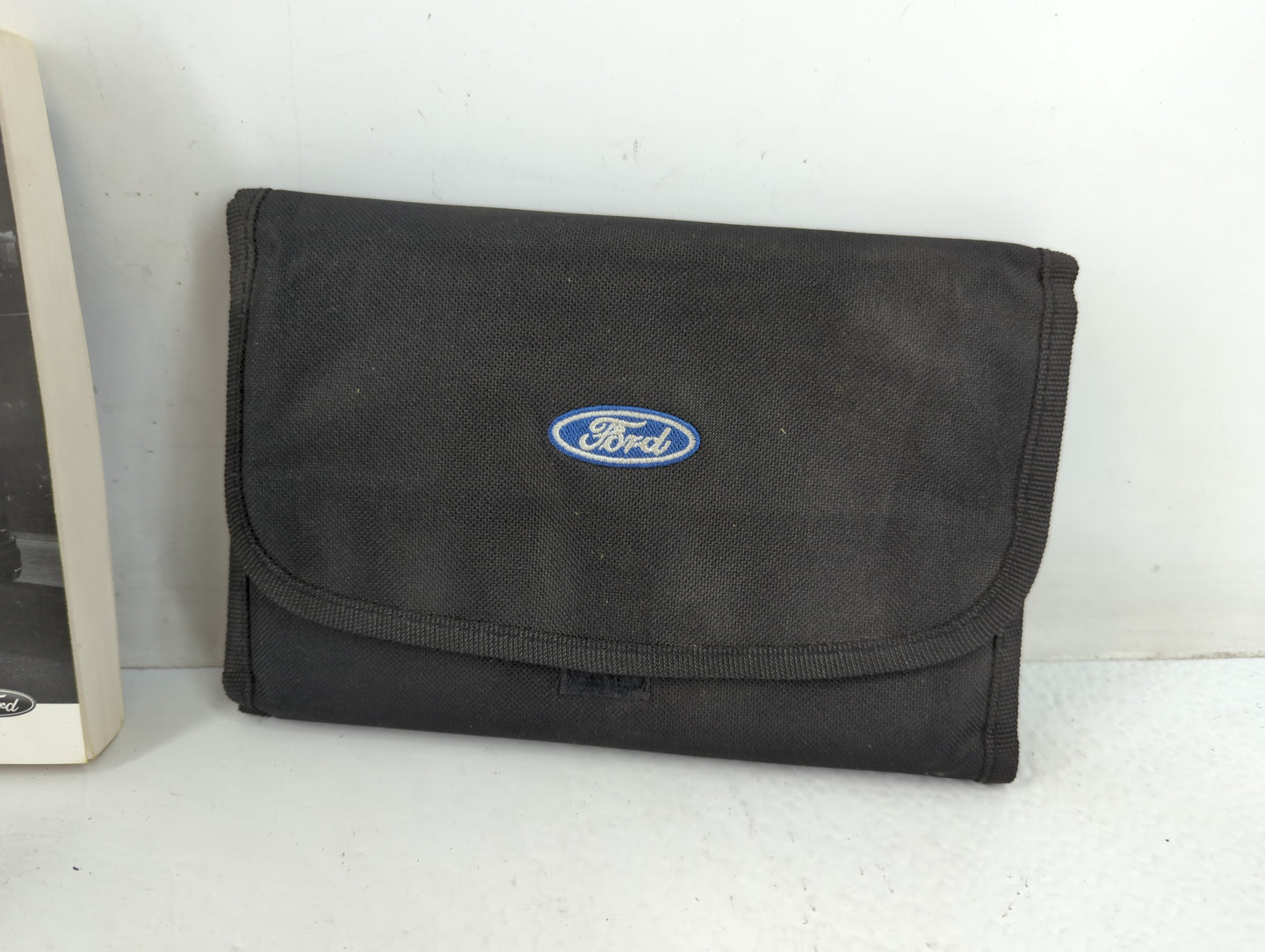 2015 Ford Edge Owners Manual Book Guide P/N:FT4J 19A321 AB OEM Used Auto Parts - Oemusedautoparts1.com
