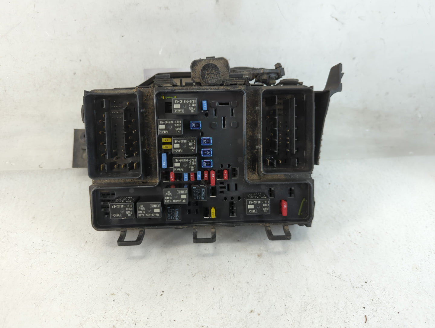 2015-2018 Ford Edge Fusebox Fuse Box Panel Relay Module P/N:G2GT14A075AA Fits Fits 2015 2016 2017 2018 OEM Used Auto Parts -