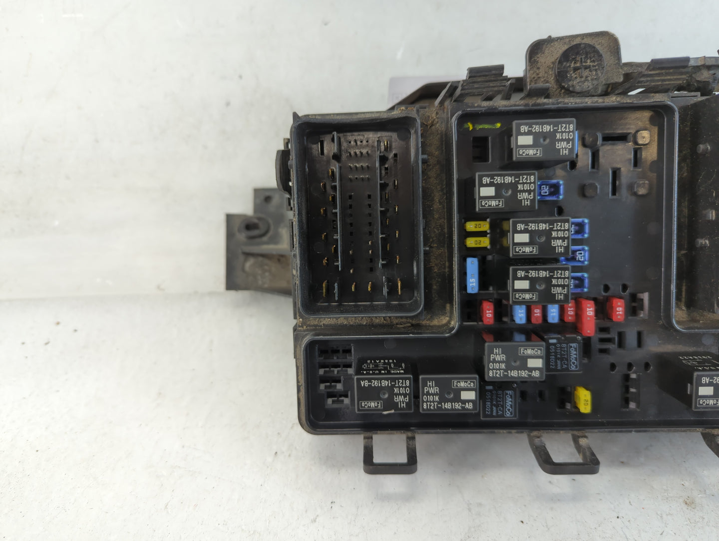 2015-2018 Ford Edge Fusebox Fuse Box Panel Relay Module P/N:G2GT14A075AA Fits Fits 2015 2016 2017 2018 OEM Used Auto Parts -