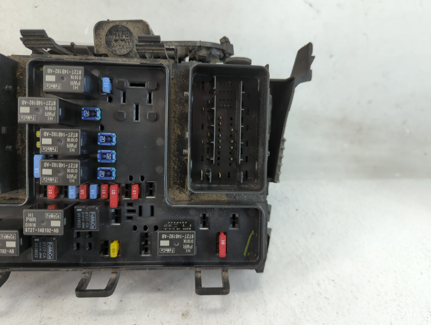2015-2018 Ford Edge Fusebox Fuse Box Panel Relay Module P/N:G2GT14A075AA Fits Fits 2015 2016 2017 2018 OEM Used Auto Parts -