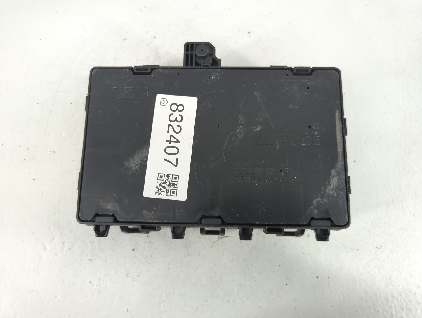 2015-2018 Ford Edge Fusebox Fuse Box Panel Relay Module P/N:G2GT 14A075 AA Fits Fits 2015 2016 2017 2018 OEM Used Auto Parts