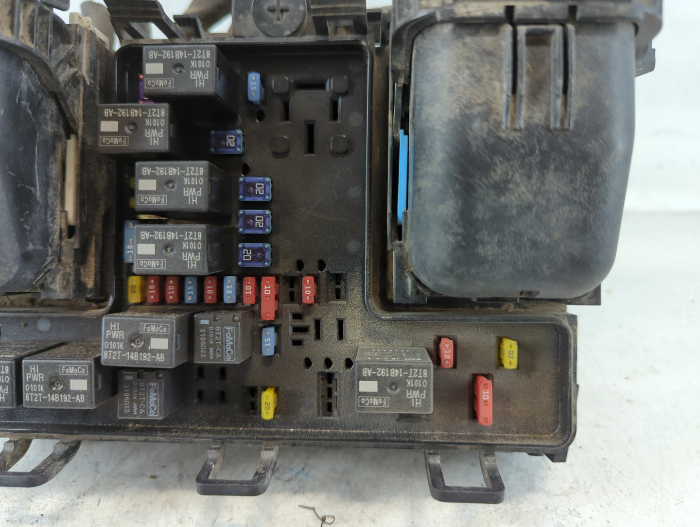 2015-2018 Ford Edge Fusebox Fuse Box Panel Relay Module P/N:G2GT14A067BC Fits Fits 2015 2016 2017 2018 OEM Used Auto Parts -