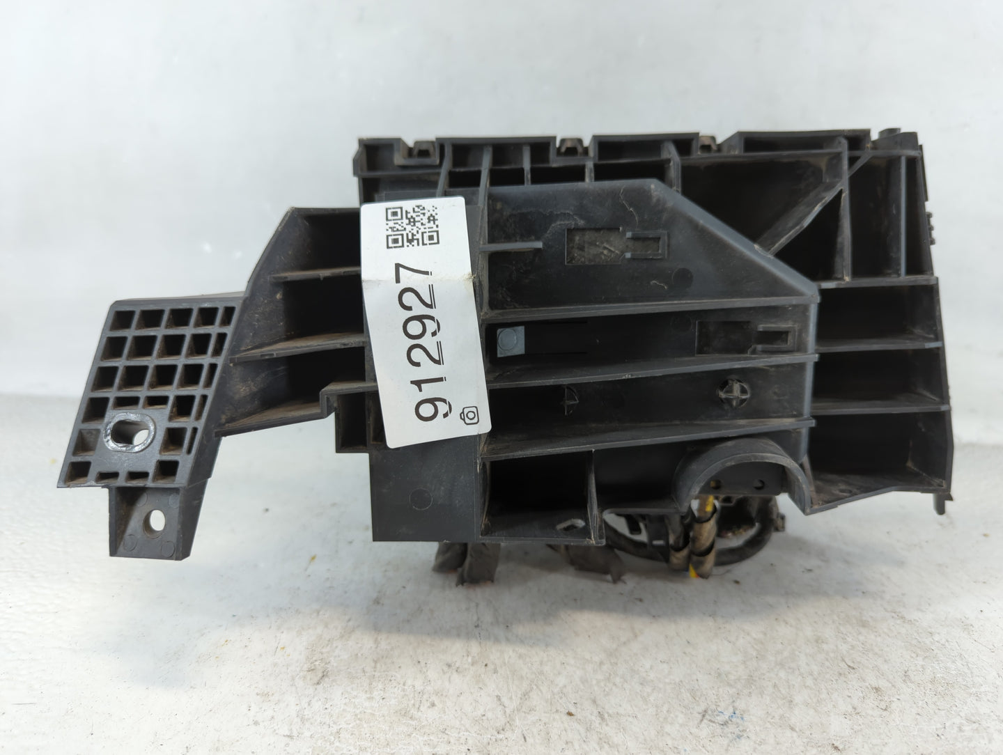 2015-2018 Ford Edge Fusebox Fuse Box Panel Relay Module P/N:G2GT14A067BC Fits Fits 2015 2016 2017 2018 OEM Used Auto Parts -