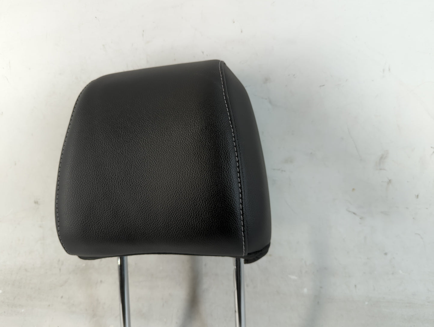 2015 Ford Escape Headrest Head Rest Front Driver Passenger Seat Fits OEM Used Auto Parts - Oemusedautoparts1.com