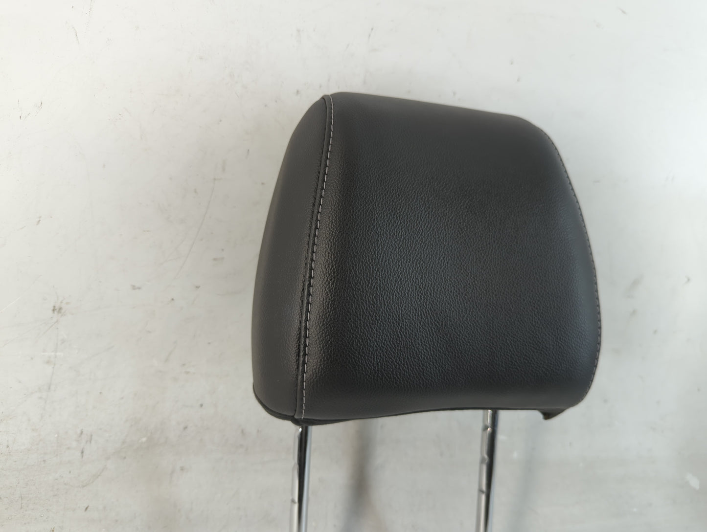 2015 Ford Escape Headrest Head Rest Front Driver Passenger Seat Fits OEM Used Auto Parts - Oemusedautoparts1.com