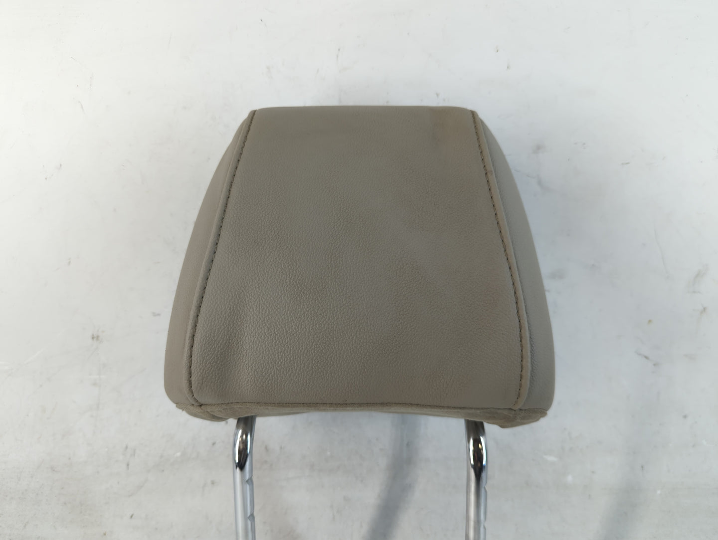 2013-2015 Ford Escape Headrest Head Rest Front Driver Passenger Seat Fits Fits 2013 2014 2015 OEM Used Auto Parts - Oemuseda