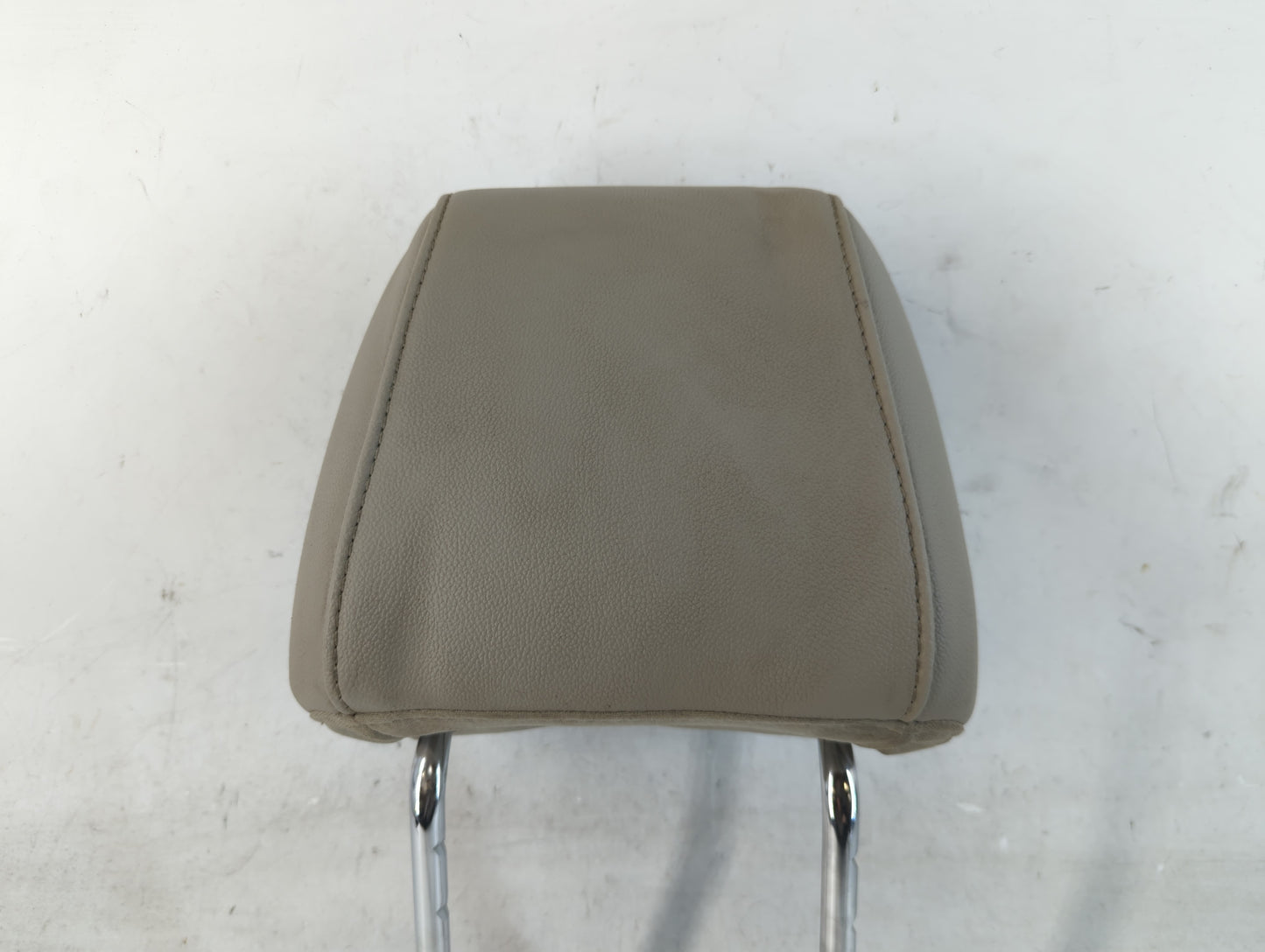 2013-2015 Ford Escape Headrest Head Rest Front Driver Passenger Seat Fits Fits 2013 2014 2015 OEM Used Auto Parts - Oemuseda