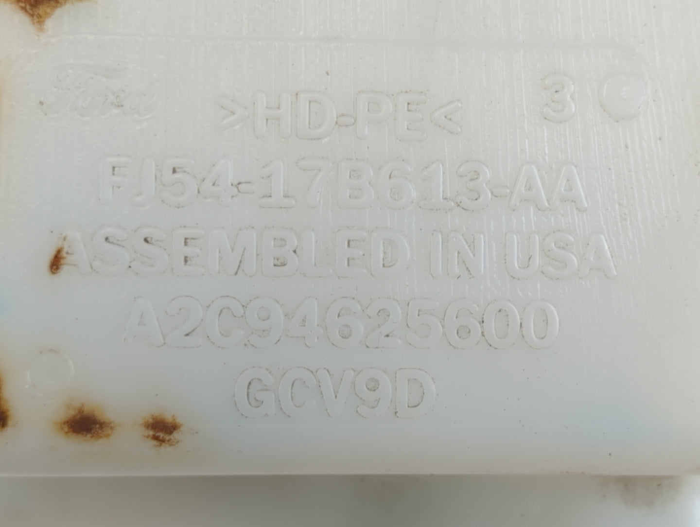 2015-2019 Ford Escape Windshield Washer Fluid Reservoir Bottle Oem - Oemusedautoparts1.com