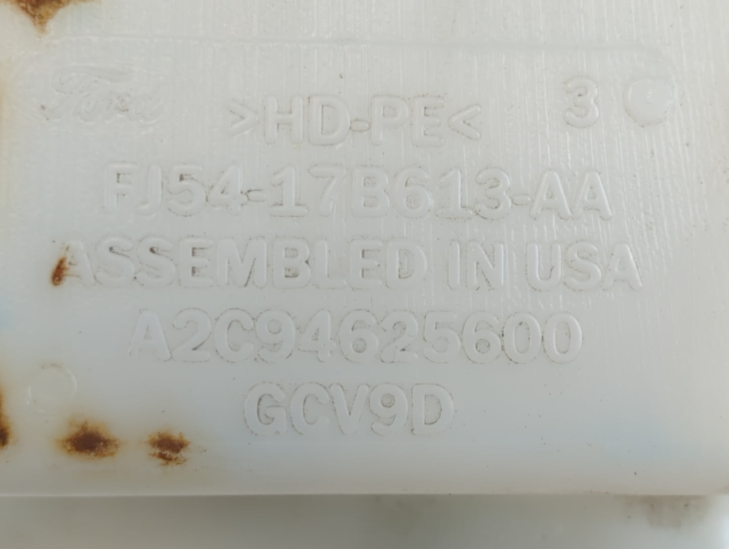 2015-2019 Ford Escape Windshield Washer Fluid Reservoir Bottle Oem - Oemusedautoparts1.com