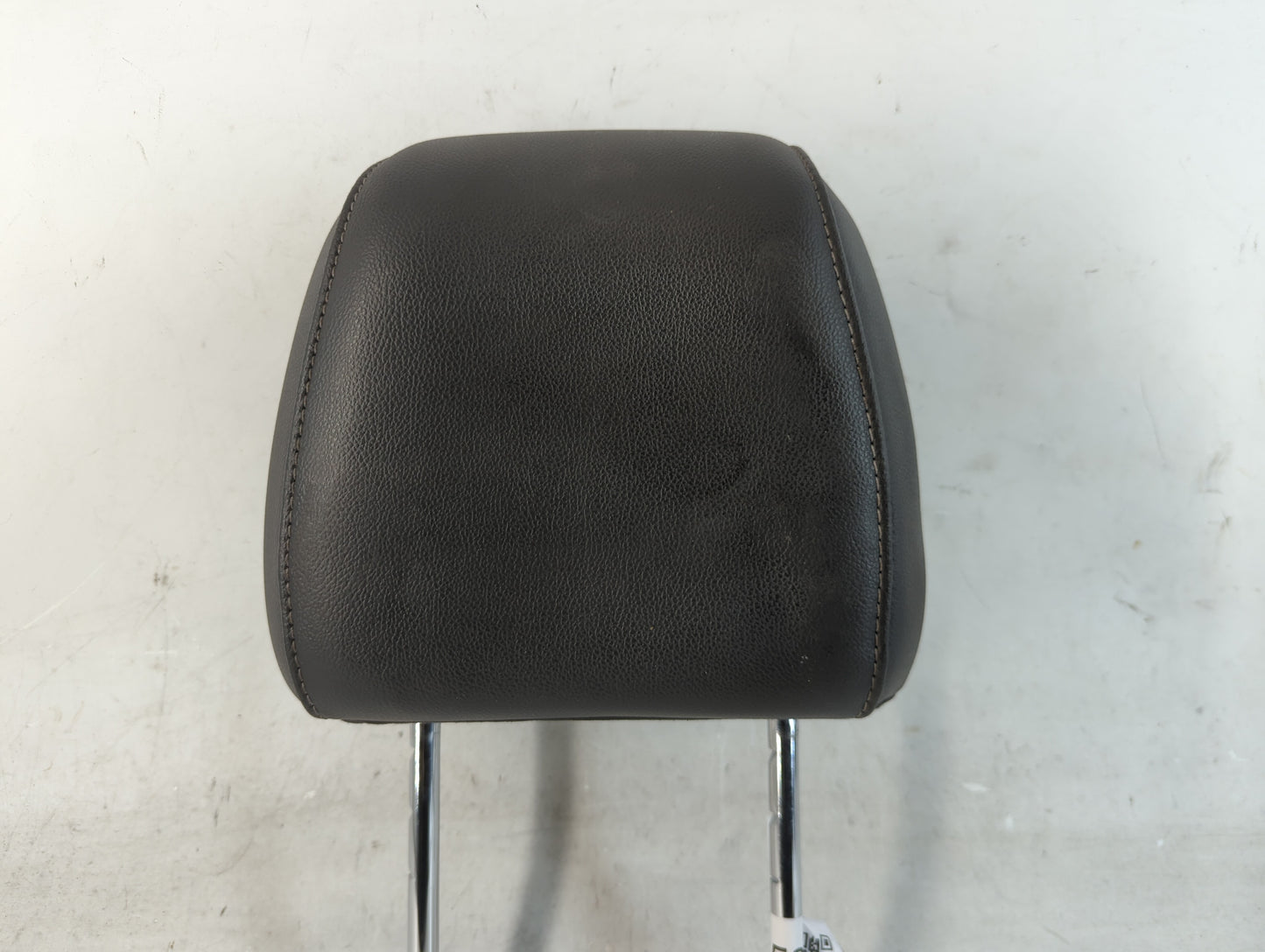 2013-2015 Ford Escape Headrest Head Rest Front Driver Passenger Seat Fits Fits 2013 2014 2015 OEM Used Auto Parts - Oemuseda