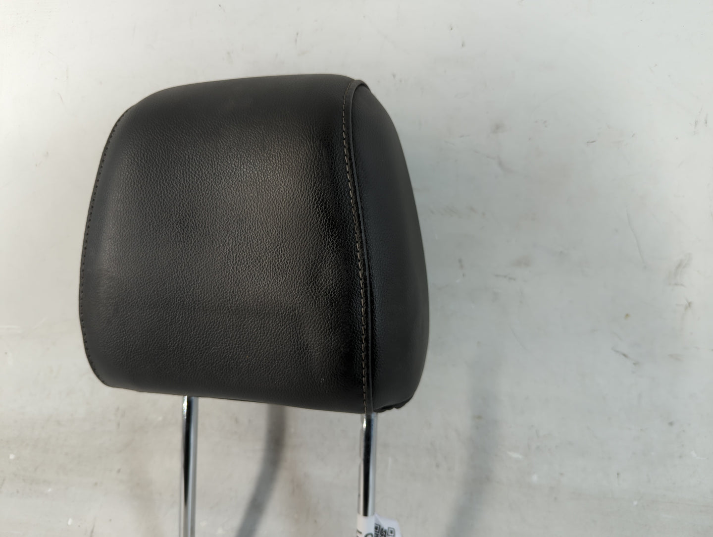 2013-2015 Ford Escape Headrest Head Rest Front Driver Passenger Seat Fits Fits 2013 2014 2015 OEM Used Auto Parts - Oemuseda