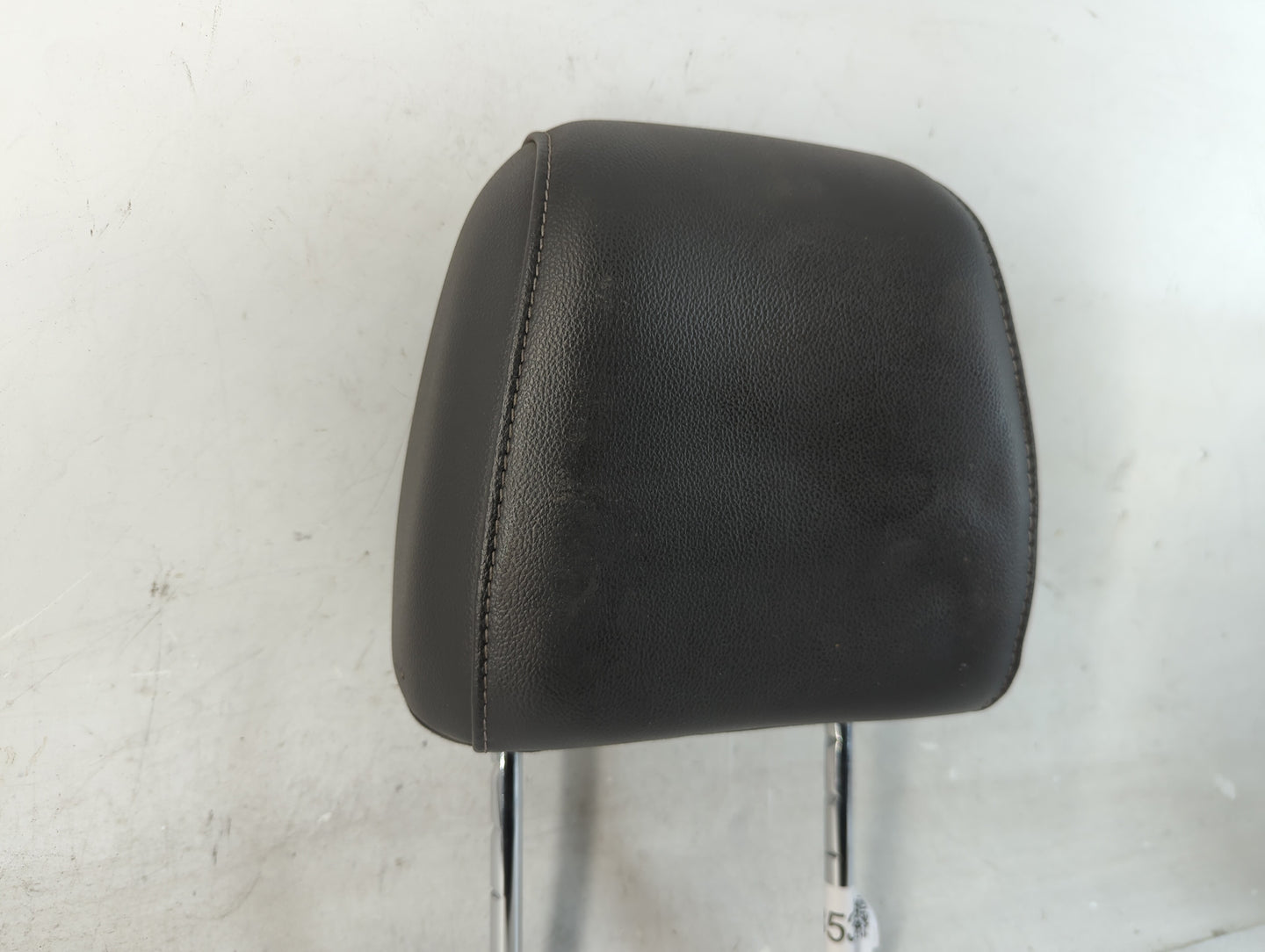 2013-2015 Ford Escape Headrest Head Rest Front Driver Passenger Seat Fits Fits 2013 2014 2015 OEM Used Auto Parts - Oemuseda