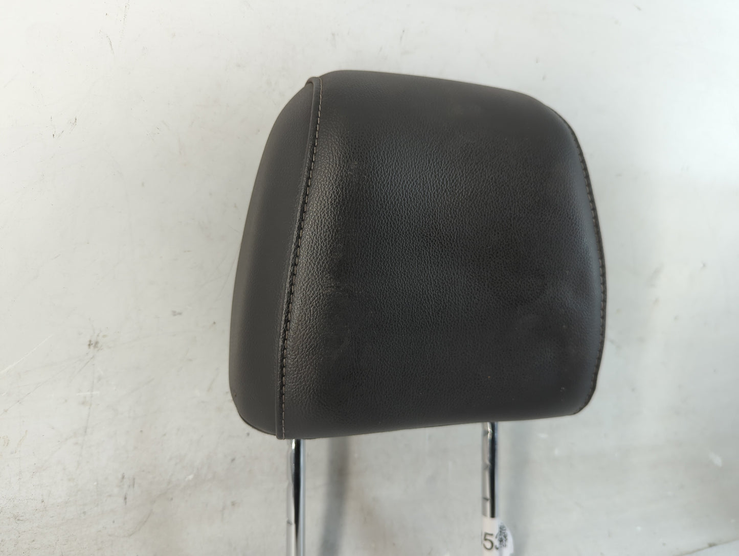 2013-2015 Ford Escape Headrest Head Rest Front Driver Passenger Seat Fits Fits 2013 2014 2015 OEM Used Auto Parts - Oemuseda