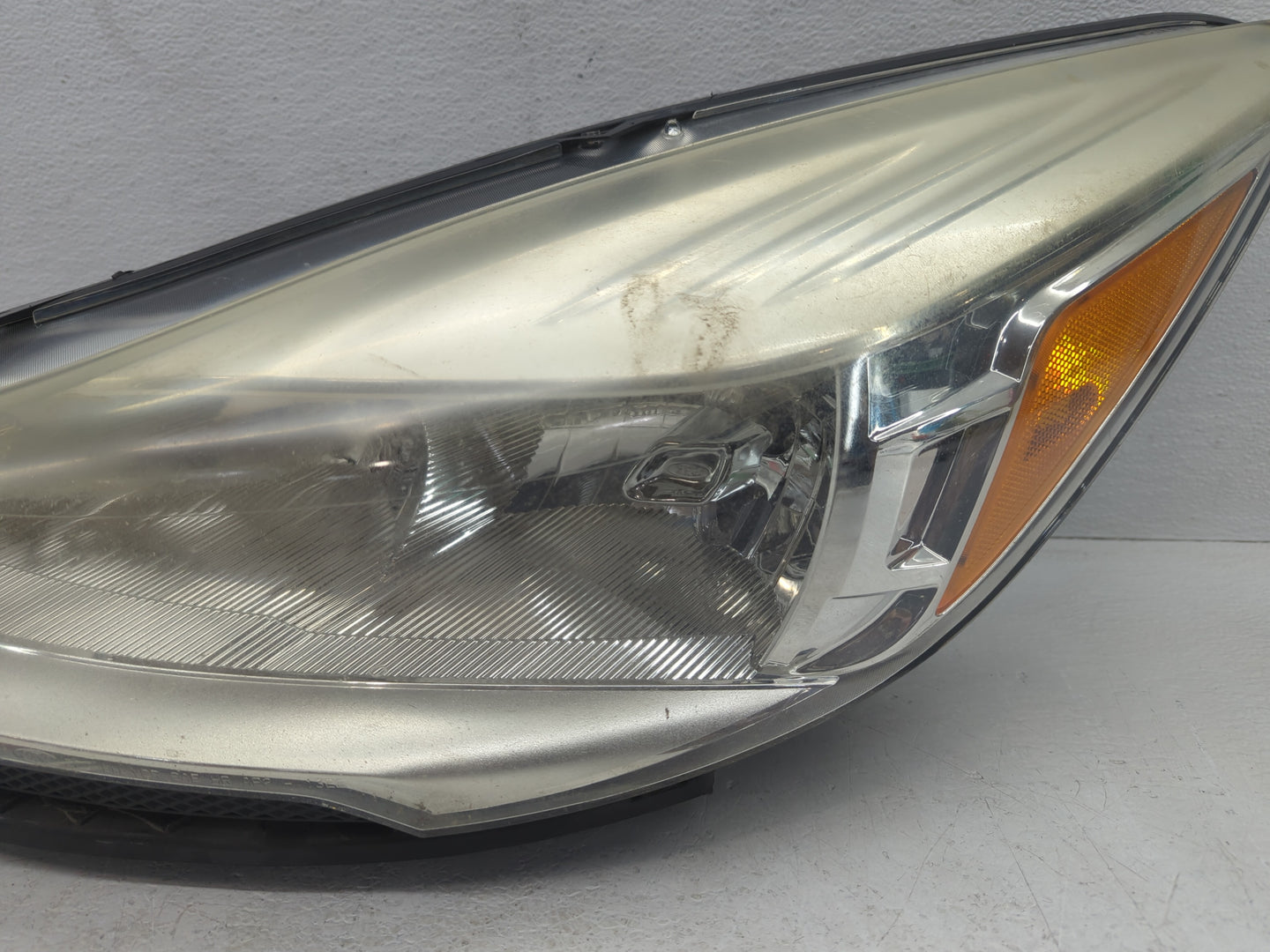 2013-2016 Ford Escape Driver Left Oem Head Light Headlight Lamp - Oemusedautoparts1.com