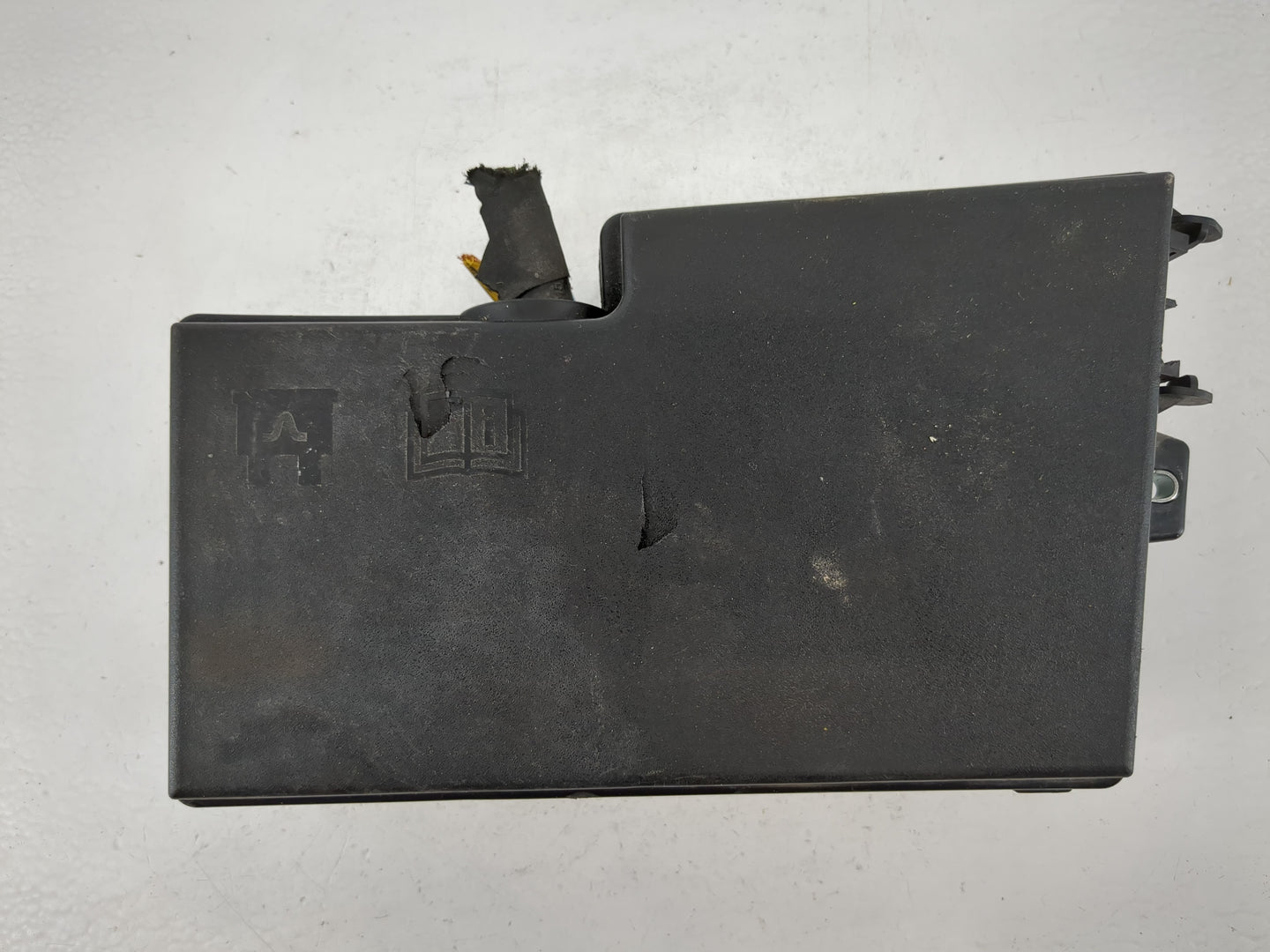 2013-2016 Ford Escape Fusebox Fuse Box Panel Relay Module P/N:AV6T-14A067-AD Fits Fits 2013 2014 2015 2016 OEM Used Auto Par