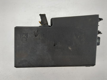2013-2016 Ford Escape Fusebox Fuse Box Panel Relay Module P/N:AV6T-14A067-AD Fits Fits 2013 2014 2015 2016 OEM Used Auto Par