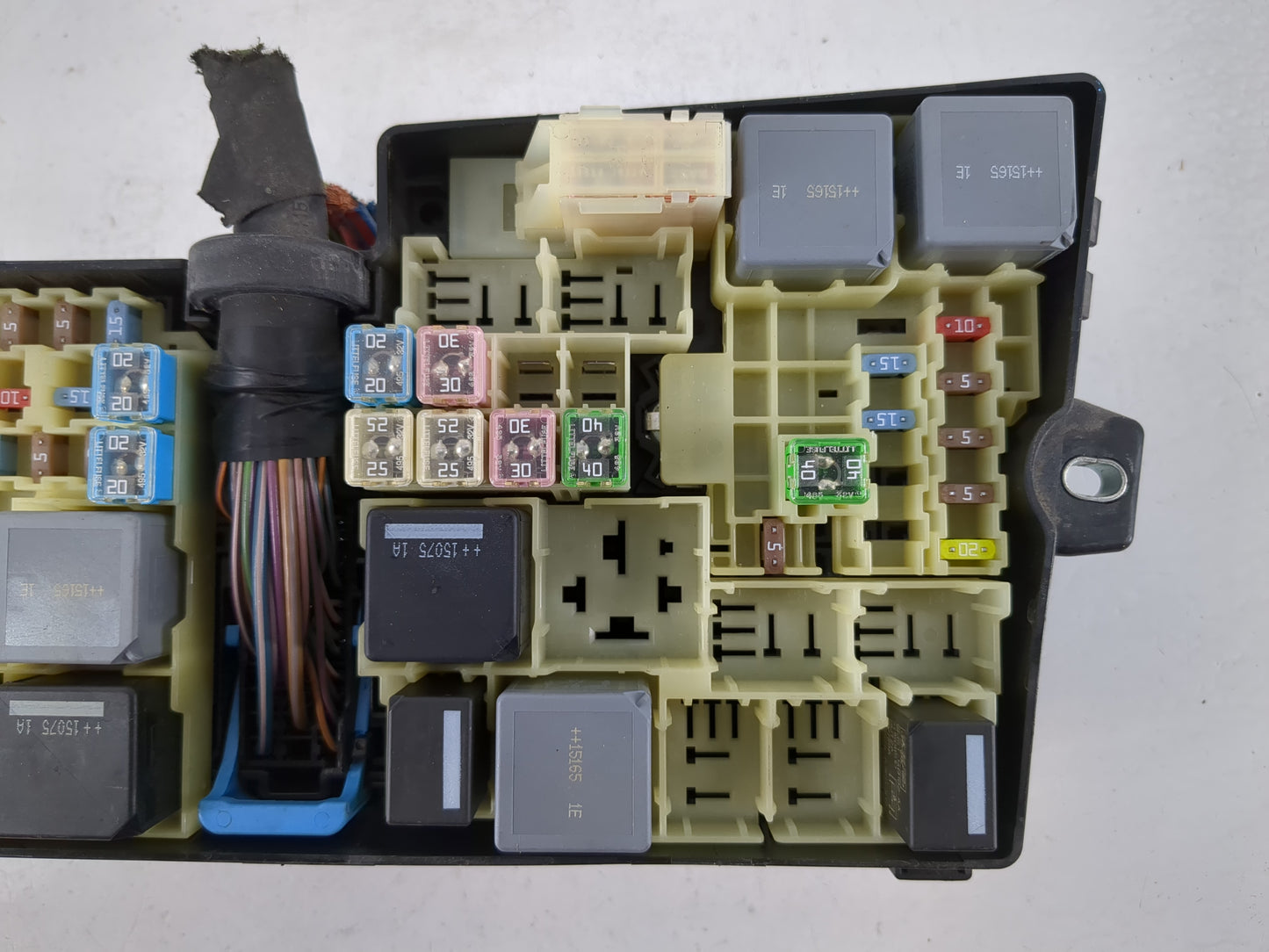 2013-2016 Ford Escape Fusebox Fuse Box Panel Relay Module P/N:AV6T-14A067-AD Fits Fits 2013 2014 2015 2016 OEM Used Auto Par