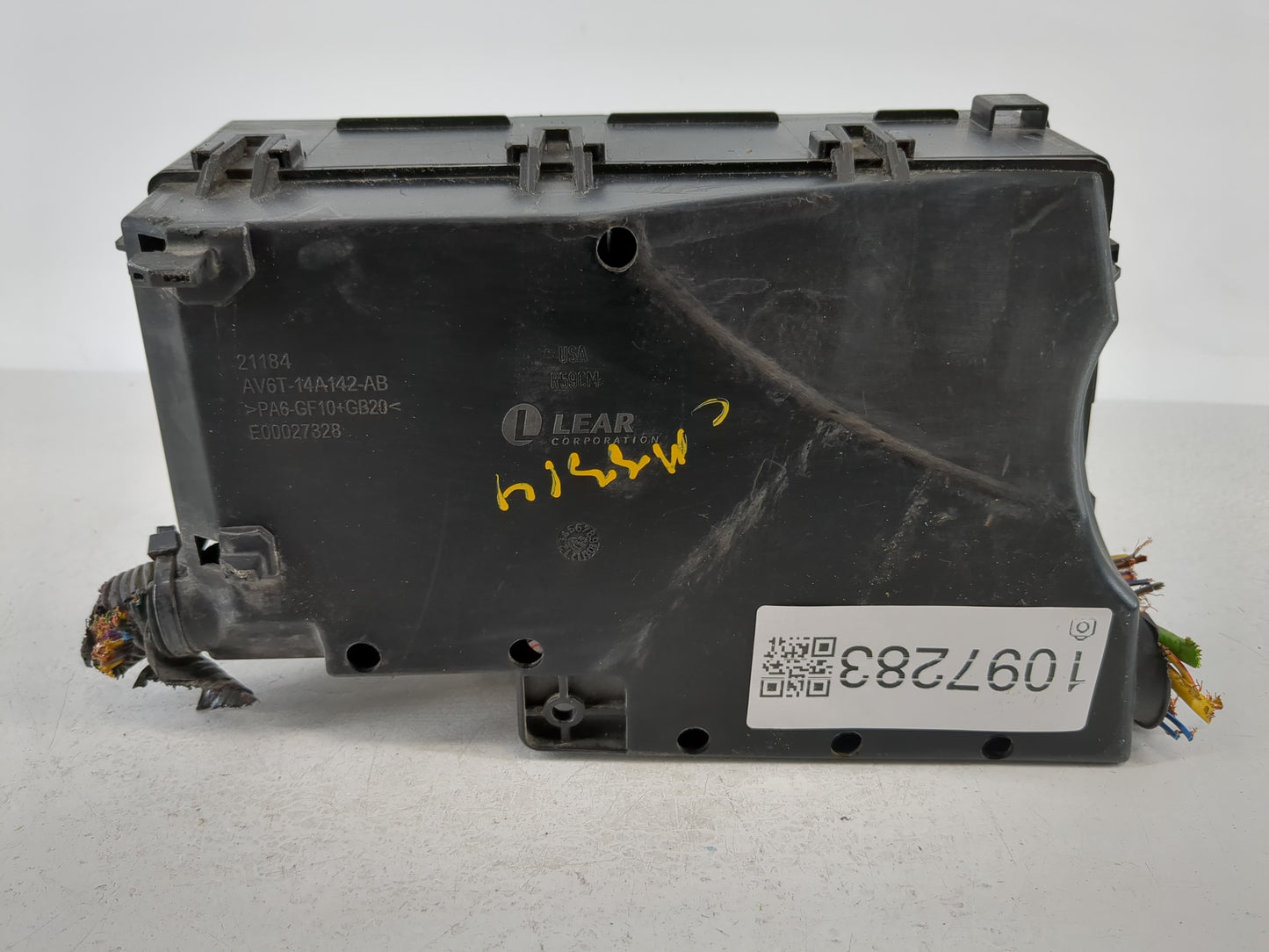 2013-2016 Ford Escape Fusebox Fuse Box Panel Relay Module P/N:AV6T-14A067-AD Fits Fits 2013 2014 2015 2016 OEM Used Auto Par