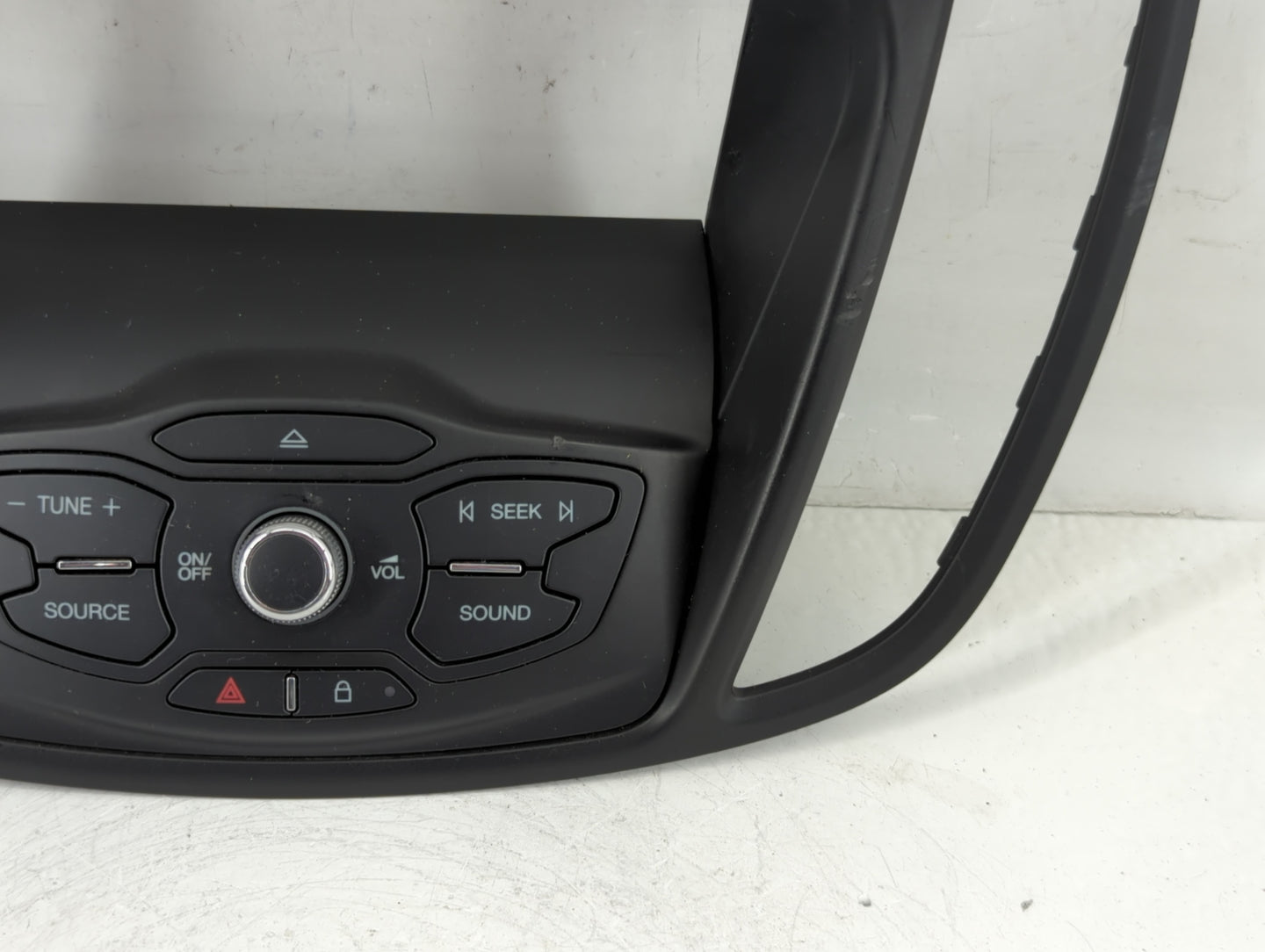 2013-2016 Ford Escape Radio AM FM Cd Player Receiver Replacement P/N:CJ54 18835 CCW Fits Fits 2013 2014 2015 2016 OEM Used A
