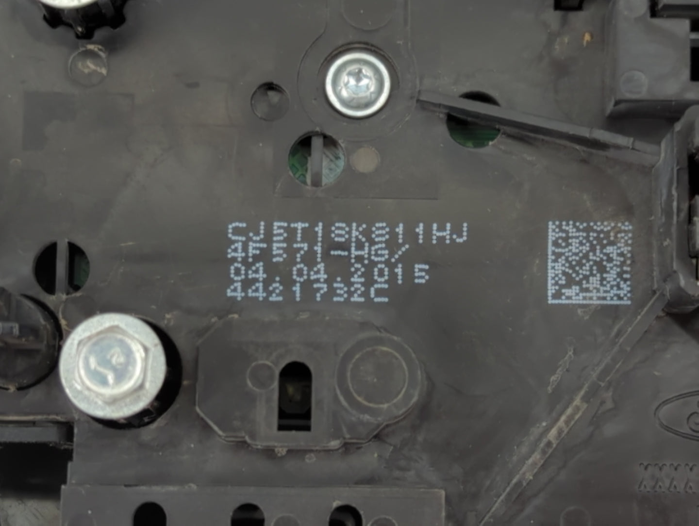 2015-2016 Ford Escape Radio AM FM Cd Player Receiver Replacement P/N:CJ5T 18K811 HJ Fits Fits 2015 2016 OEM Used Auto Parts 