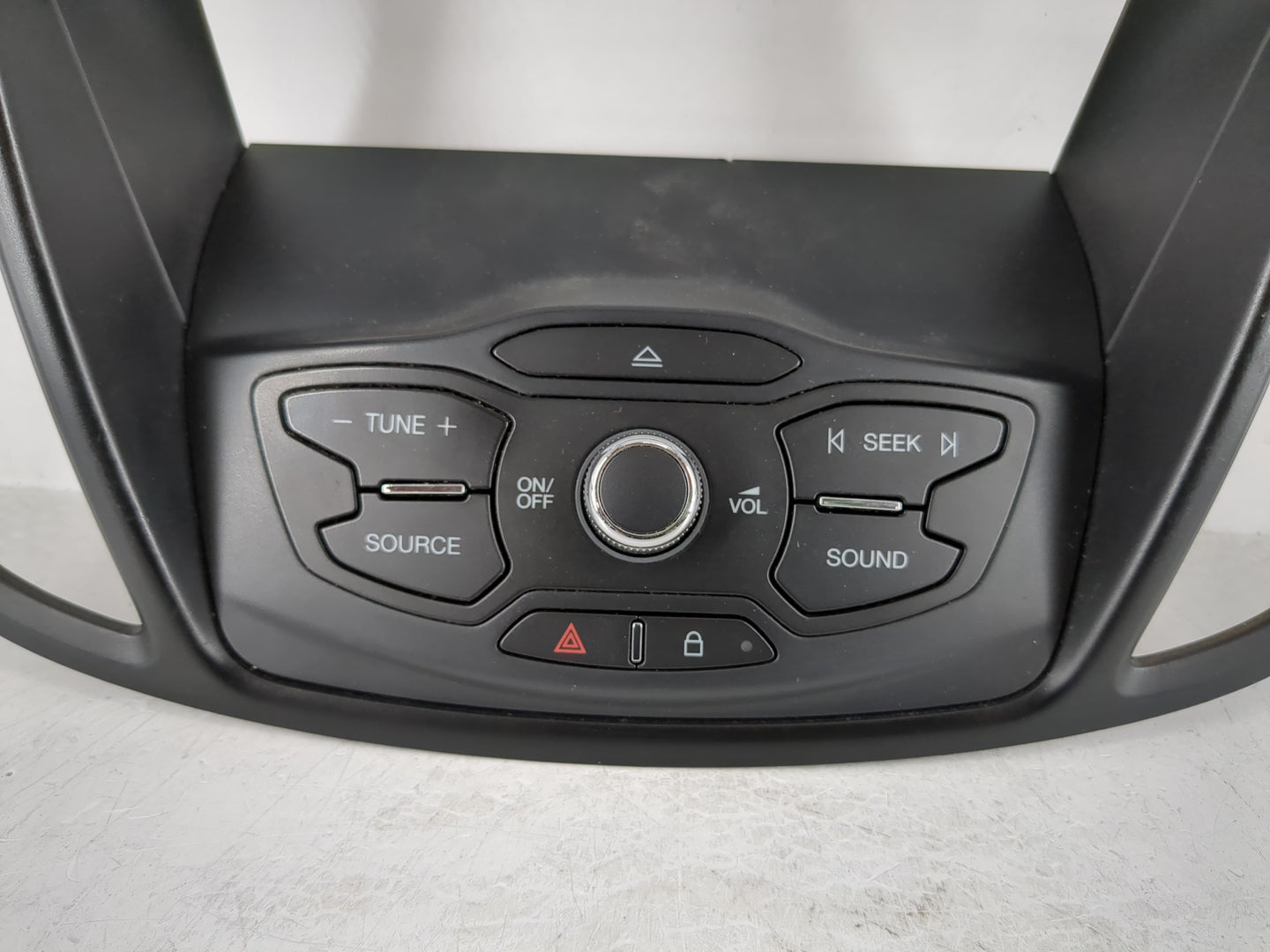 2013-2016 Ford Escape Radio AM FM Cd Player Receiver Replacement P/N:CJ54-18835-CCW Fits Fits 2013 2014 2015 2016 OEM Used A