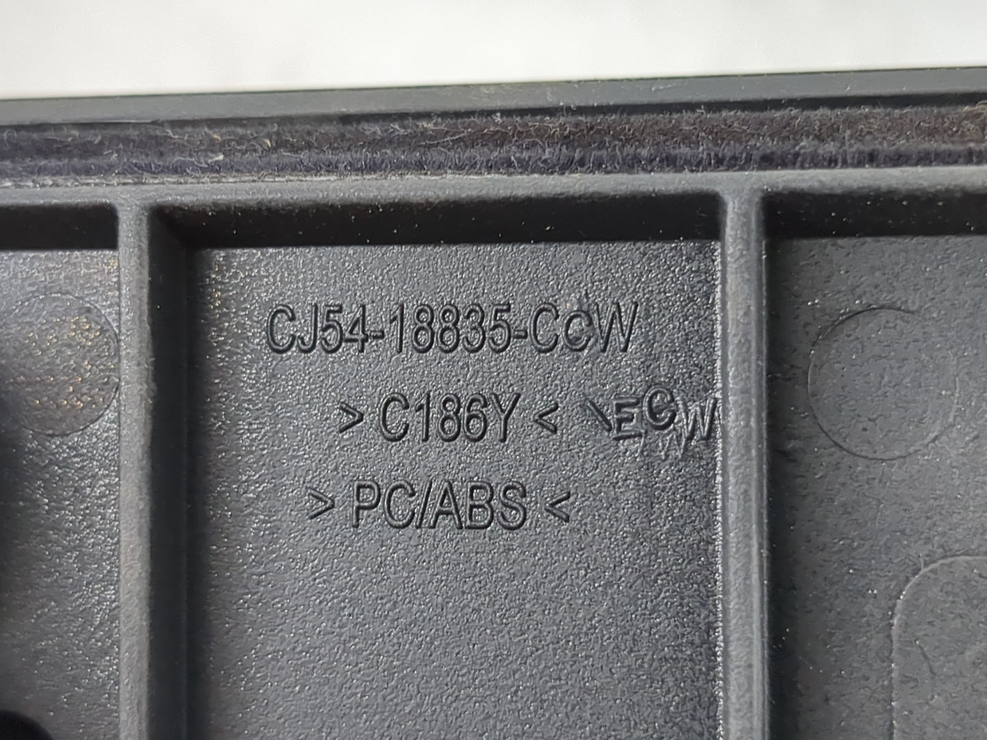2013-2016 Ford Escape Radio AM FM Cd Player Receiver Replacement P/N:CJ54-18835-CCW Fits Fits 2013 2014 2015 2016 OEM Used A