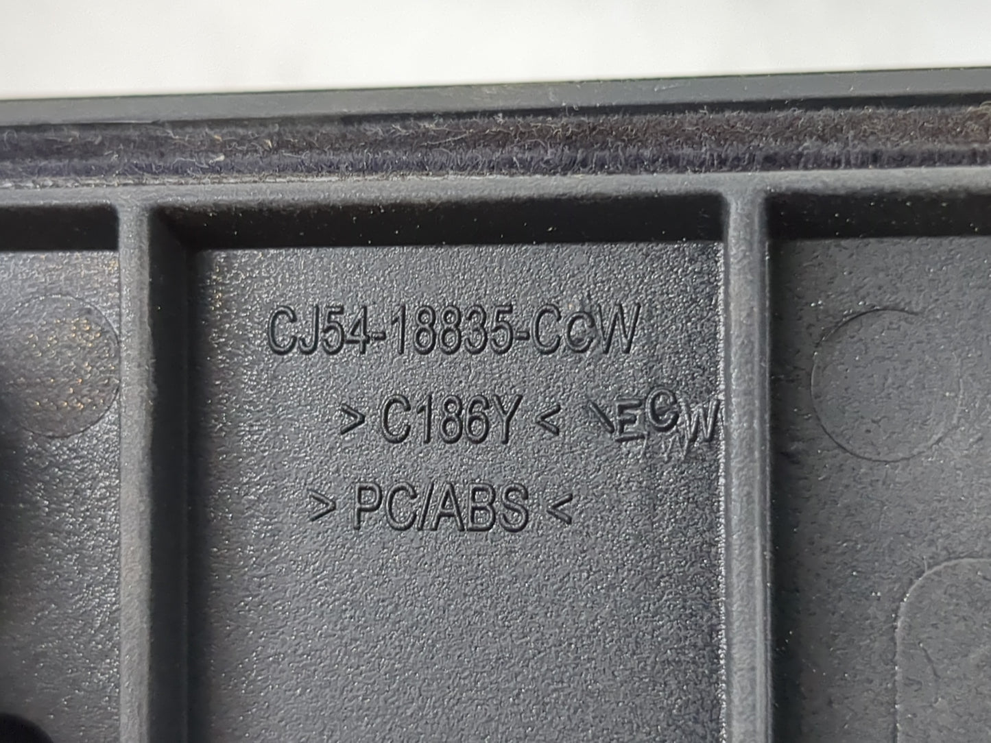 2013-2016 Ford Escape Radio AM FM Cd Player Receiver Replacement P/N:CJ54-18835-CCW Fits Fits 2013 2014 2015 2016 OEM Used A