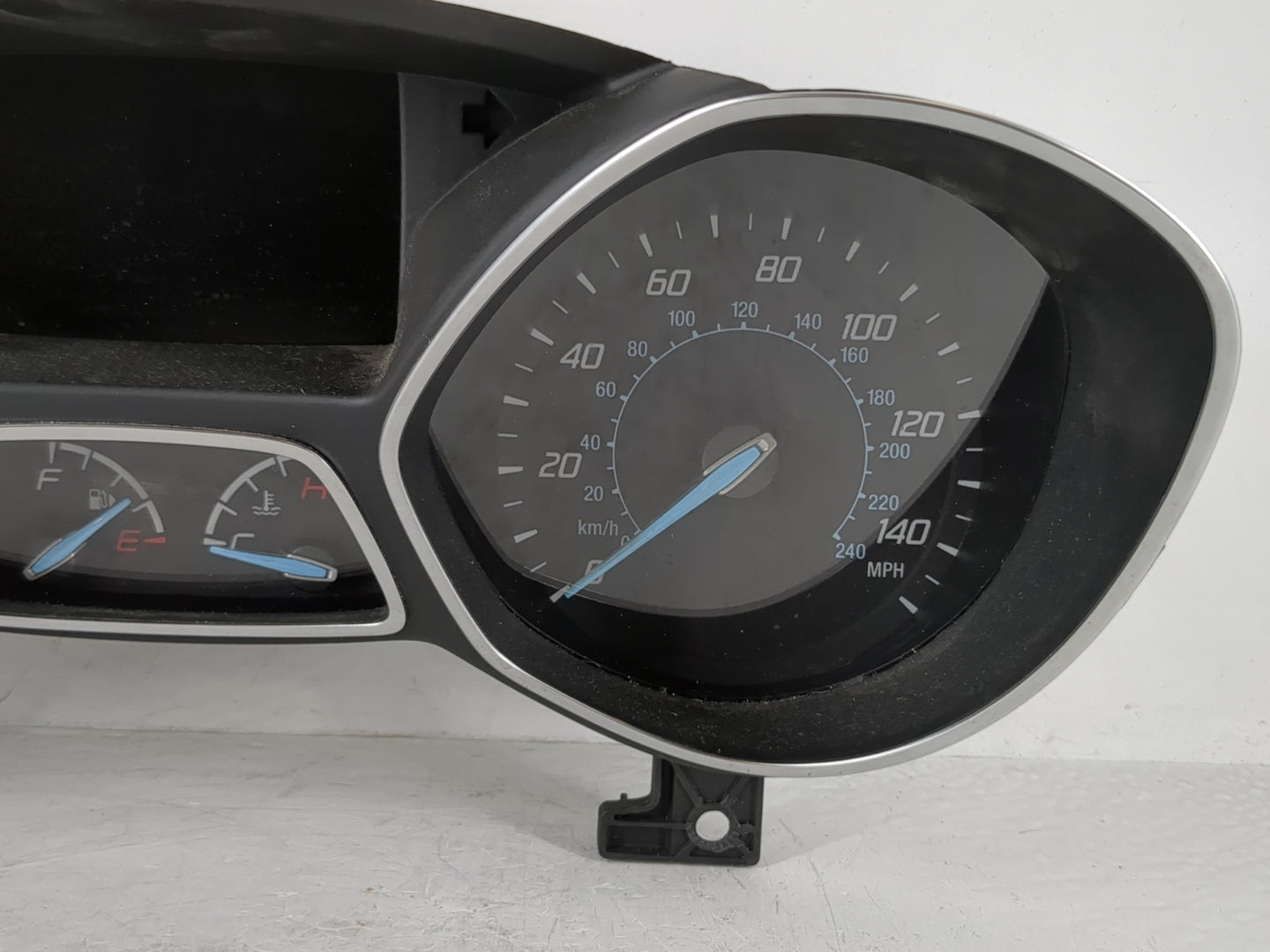 2014-2015 Ford Escape Instrument Cluster Speedometer Gauges P/N:5DTJ70359B Fits Fits 2014 2015 OEM Used Auto Parts - Oemused