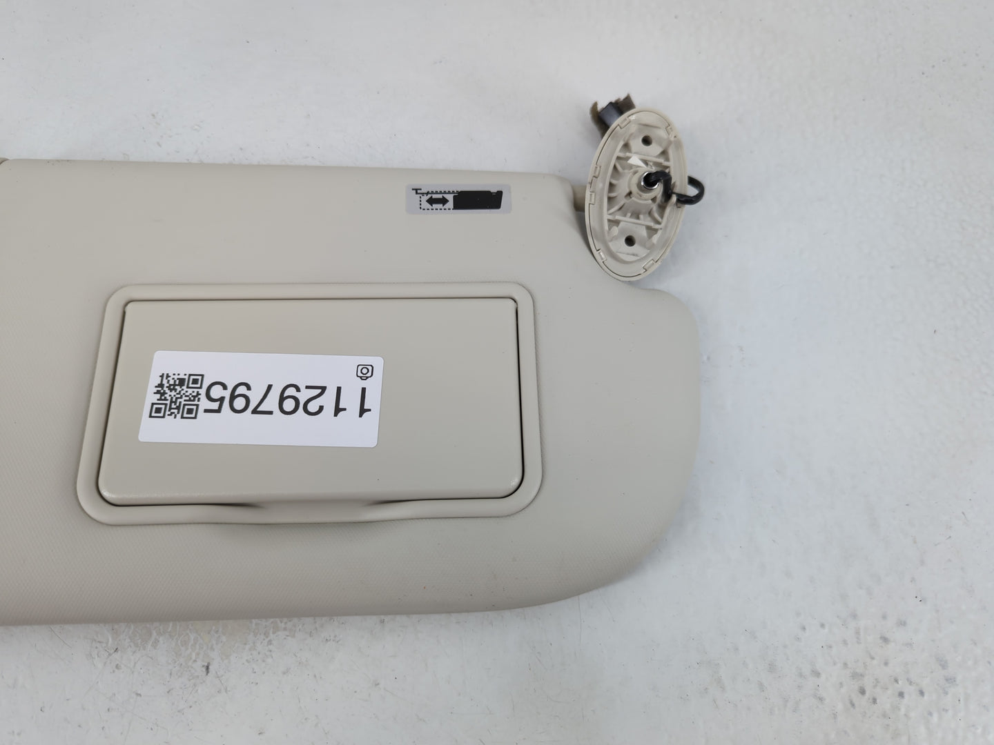 2013-2019 Ford Escape Sun Visor Shade Replacement Passenger Right Mirror Fits Fits 2013 2014 2015 2016 2017 2018 2019 OEM Us