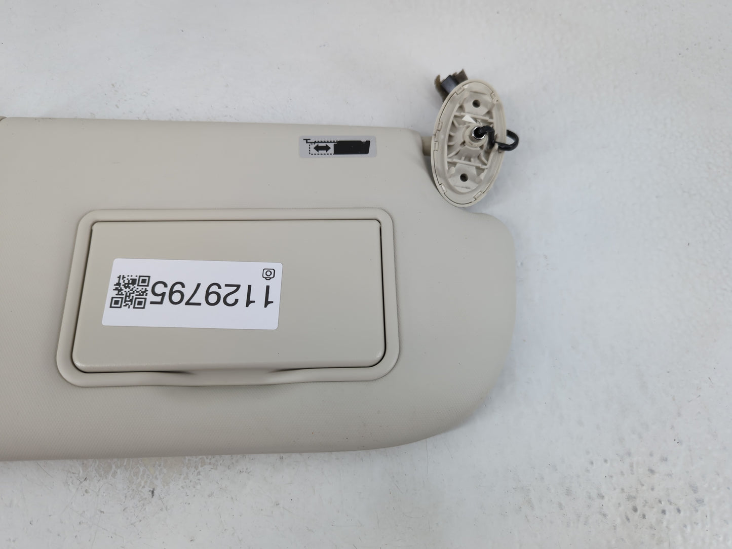 2013-2019 Ford Escape Sun Visor Shade Replacement Passenger Right Mirror Fits Fits 2013 2014 2015 2016 2017 2018 2019 OEM Us