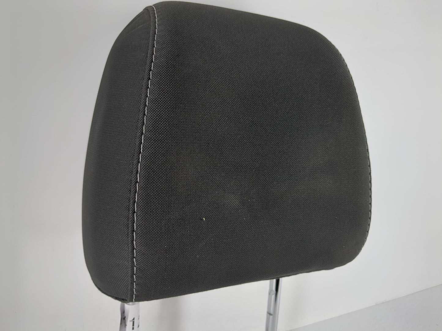 2013-2015 Ford Escape Headrest Head Rest Front Driver Passenger Seat - Oemusedautoparts1.com