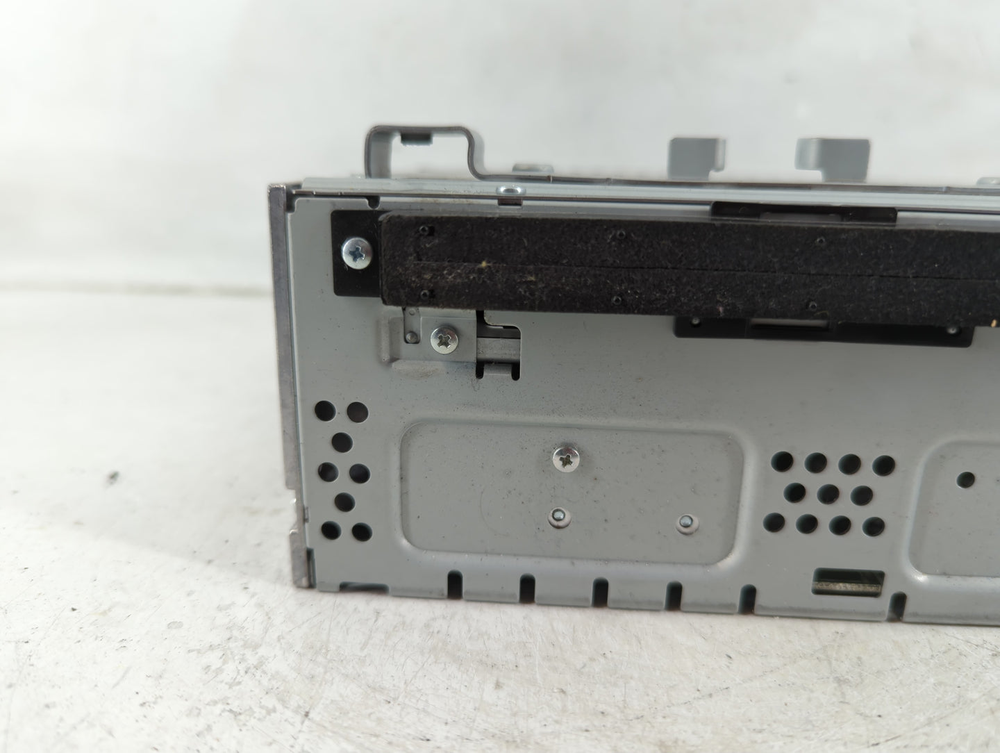 2013-2015 Ford Escape Radio AM FM Cd Player Receiver Replacement P/N:CJ5T-19C107-BJ Fits Fits 2013 2014 2015 OEM Used Auto P