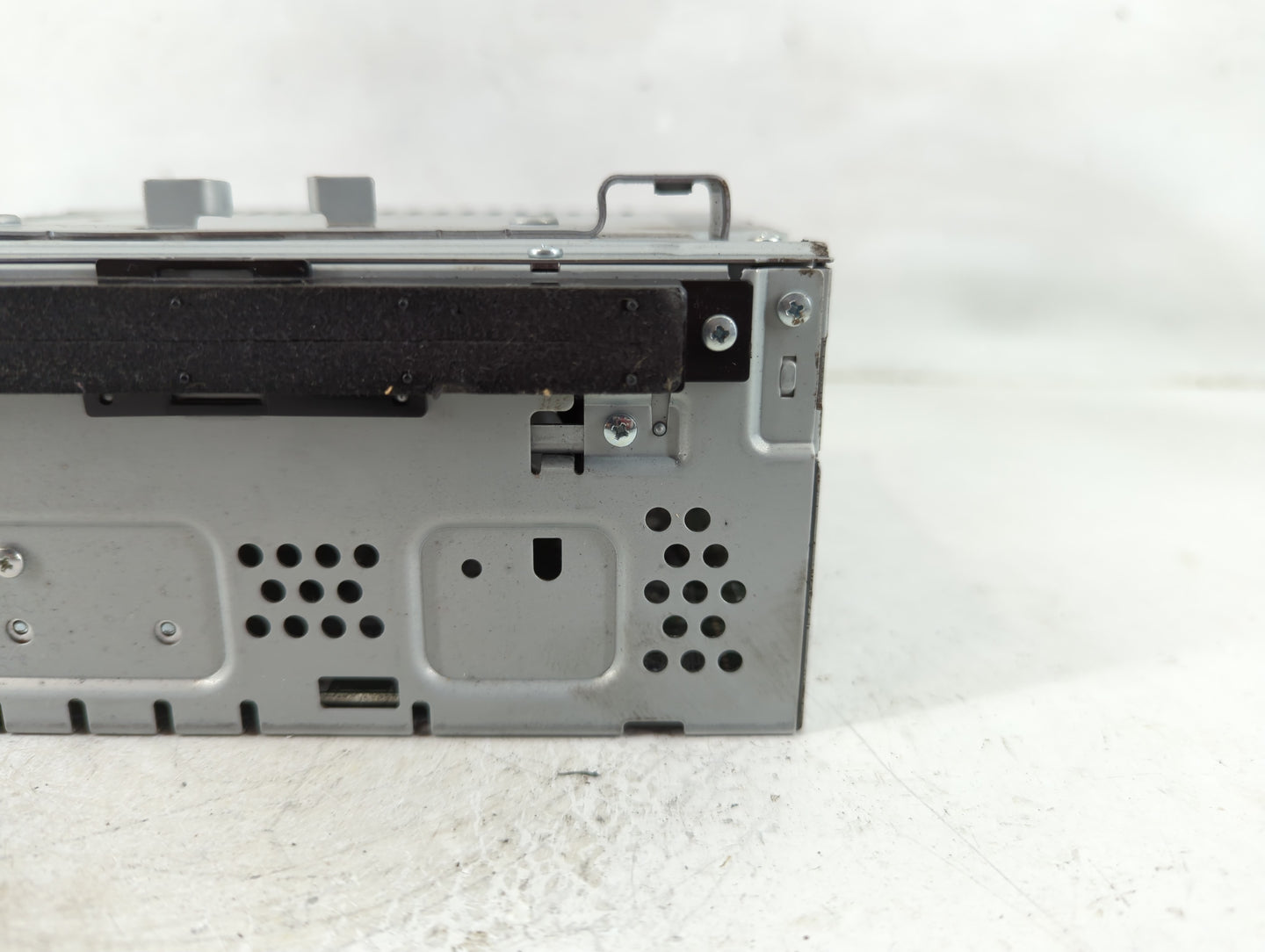 2013-2015 Ford Escape Radio AM FM Cd Player Receiver Replacement P/N:CJ5T-19C107-BJ Fits Fits 2013 2014 2015 OEM Used Auto P