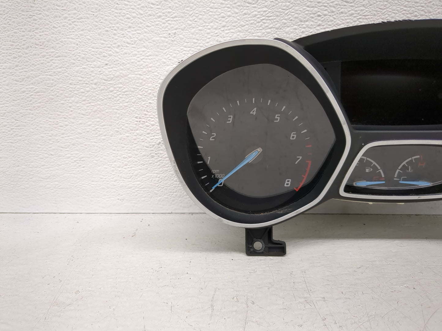 2014-2015 Ford Escape Instrument Cluster Speedometer Gauges P/N:5DTJ71456B Fits Fits 2014 2015 OEM Used Auto Parts - Oemused