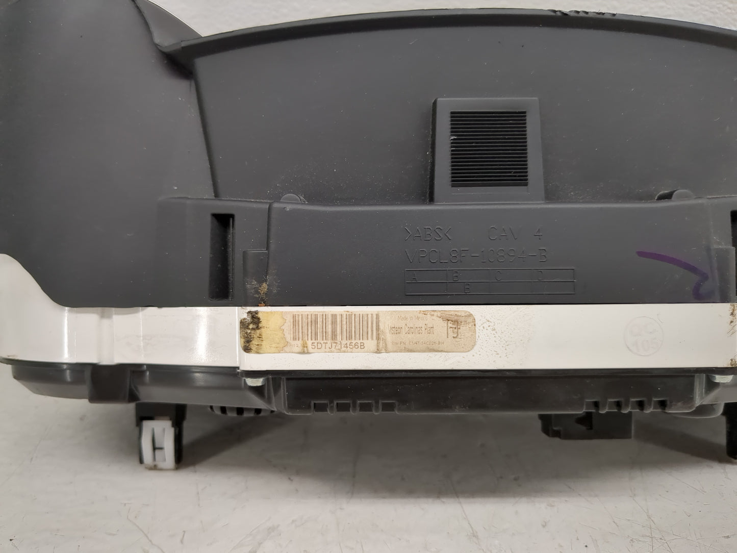 2014-2015 Ford Escape Instrument Cluster Speedometer Gauges P/N:5DTJ71456B Fits Fits 2014 2015 OEM Used Auto Parts - Oemused