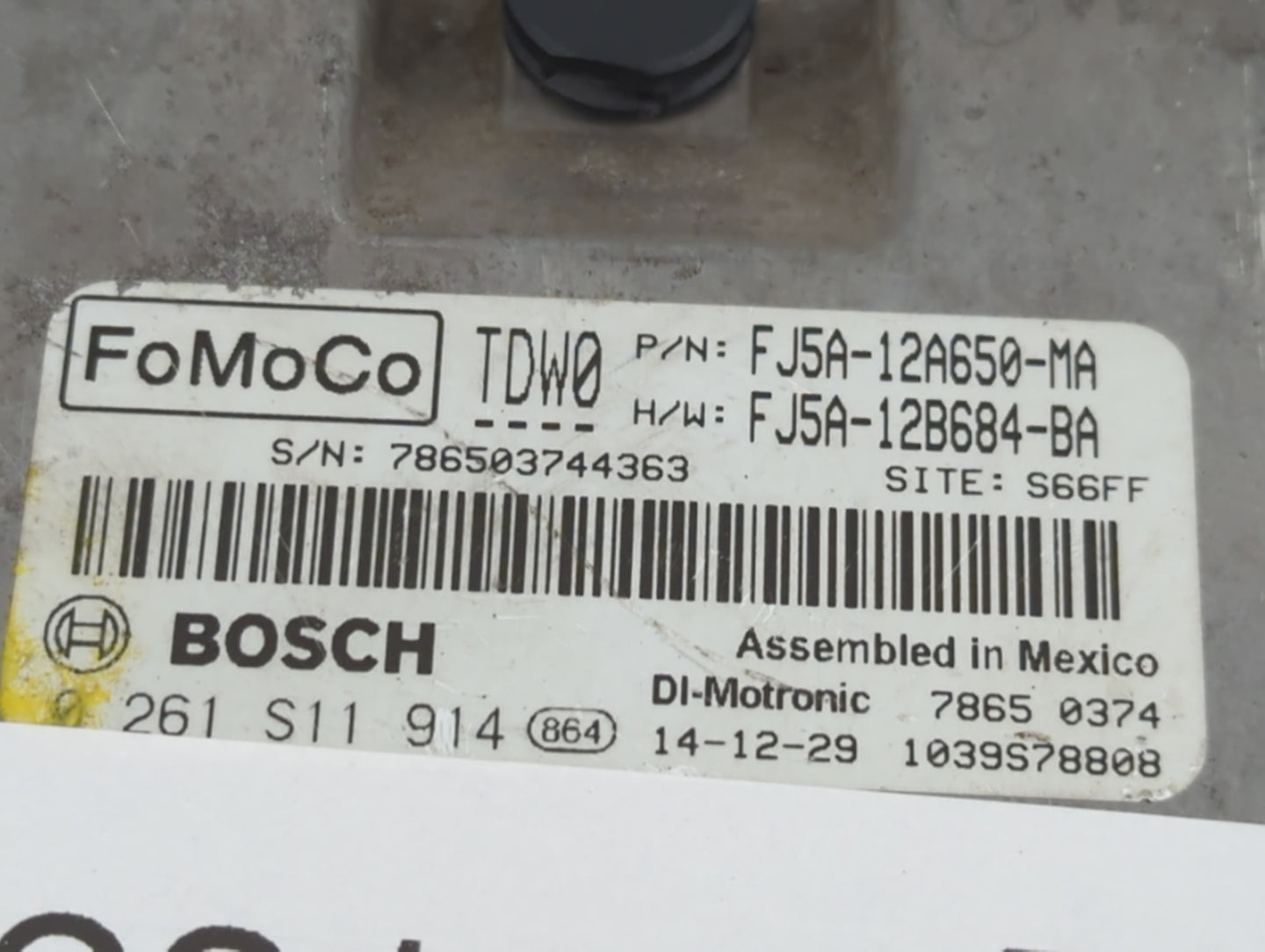 2015-2016 Ford Escape PCM Engine Control Computer ECU ECM PCU OEM P/N:FJ5A-12B684-BA FJ5A-12A650-MA Fits Fits 2015 2016 OEM 