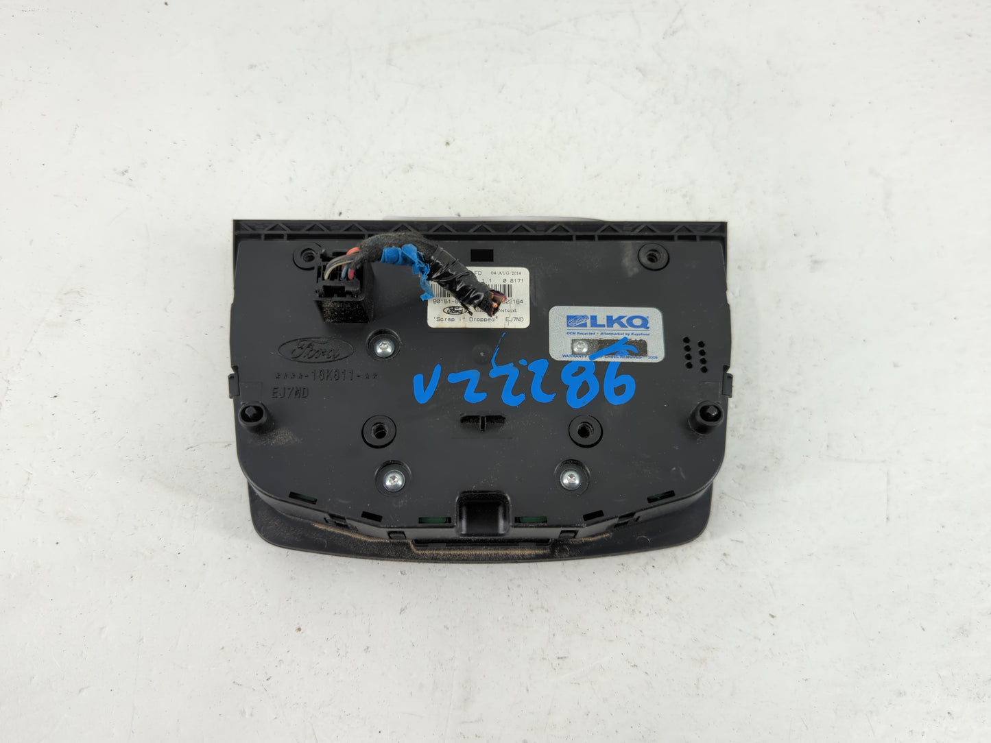 2013-2016 Ford Escape Radio AM FM Cd Player Receiver Replacement P/N:CJ5T-18K811-FD Fits Fits 2013 2014 2015 2016 OEM Used A