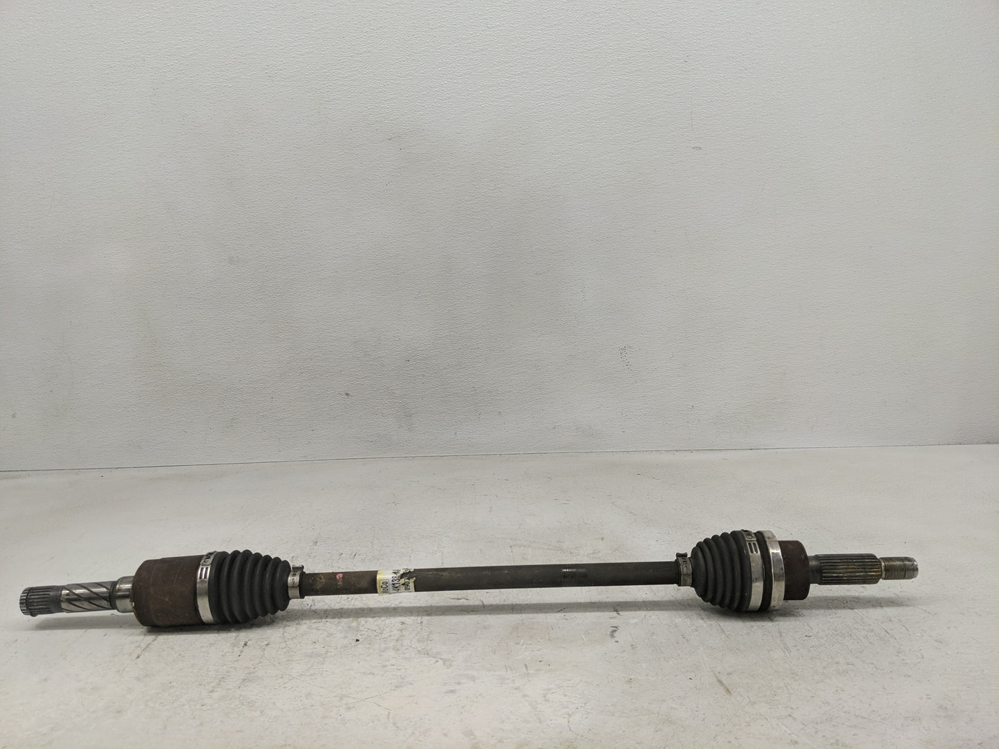 2013-2016 Ford Escape Axle Shaft Front Driver Cv C/v - Oemusedautoparts1.com