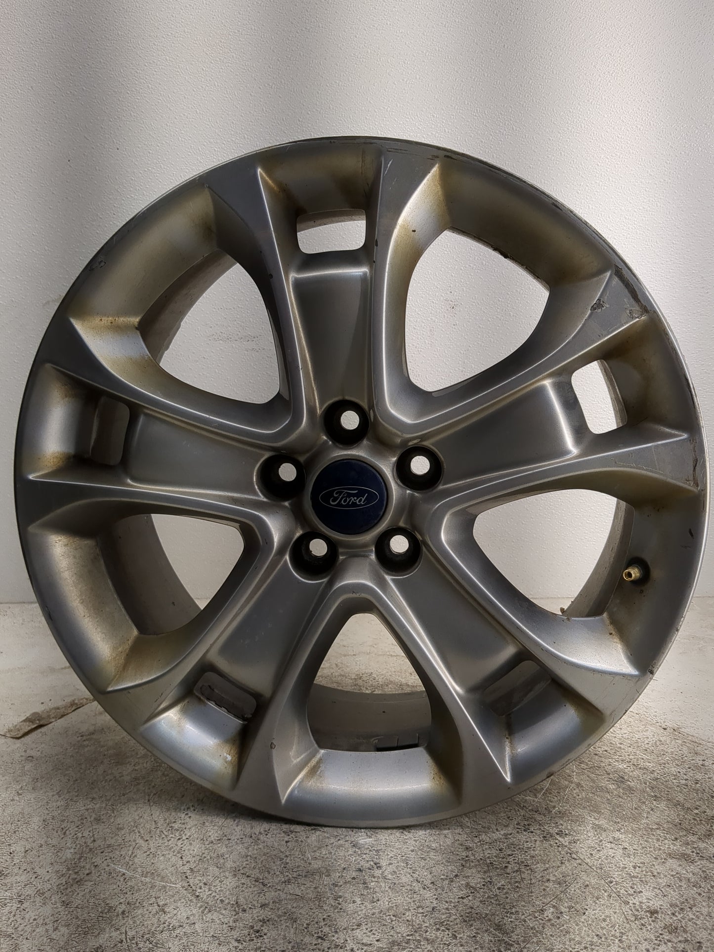2013-2016 Ford Escape Oem Wheel Rim 1236295 - Oemusedautoparts1.com