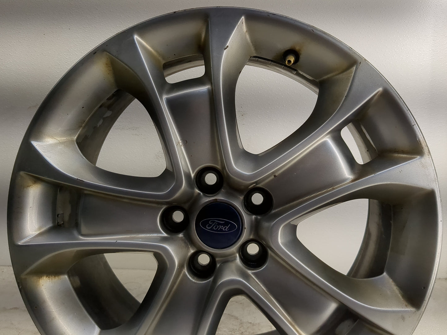 2013-2016 Ford Escape Oem Wheel Rim 1236298 - Oemusedautoparts1.com