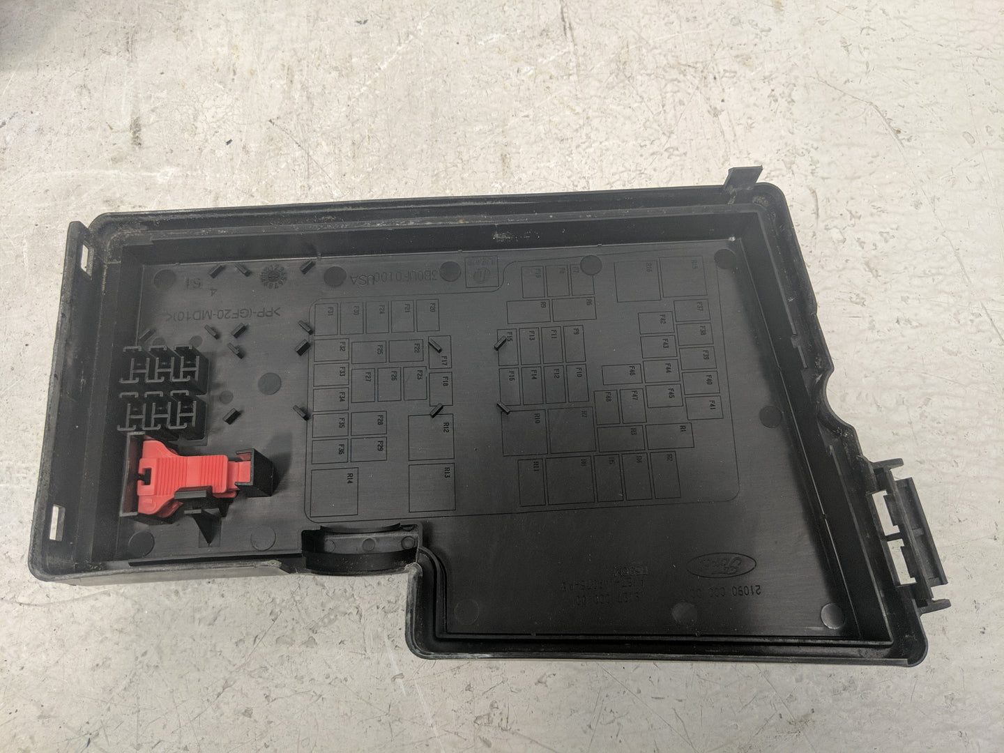 2013-2016 Ford Escape Fusebox Fuse Box Panel Relay Module Fits Fits 2013 2014 2015 2016 OEM Used Auto Parts - Oemusedautopar