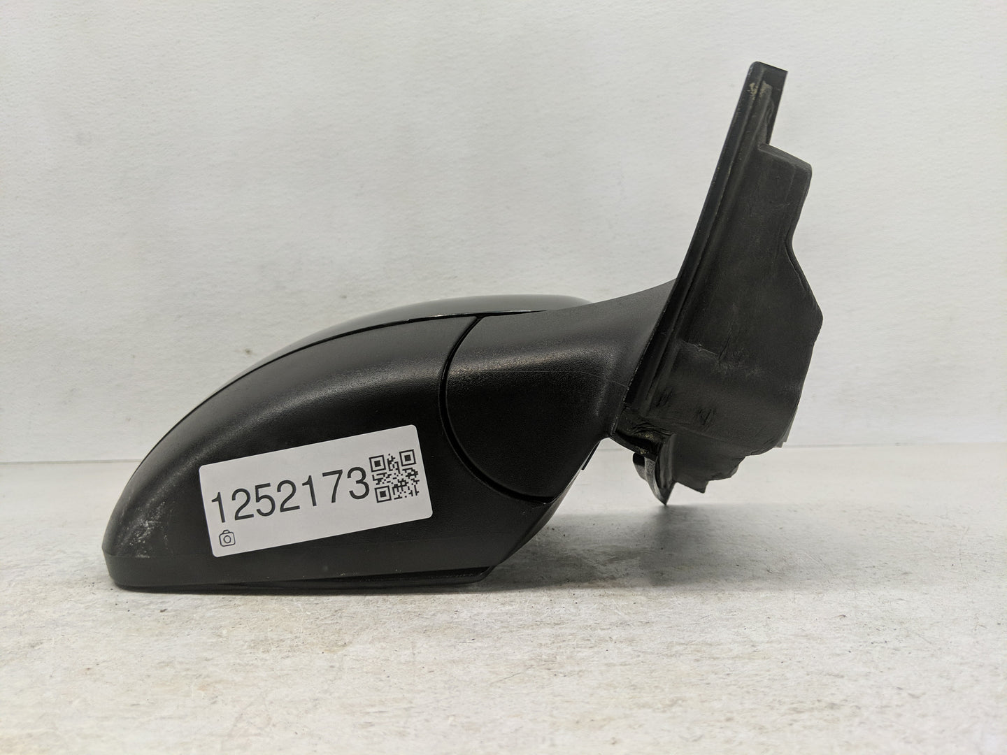 2013-2016 Ford Escape Passenger Side View Mirror - Right Door Mirror OEM Used - Oemusedautoparts1.com